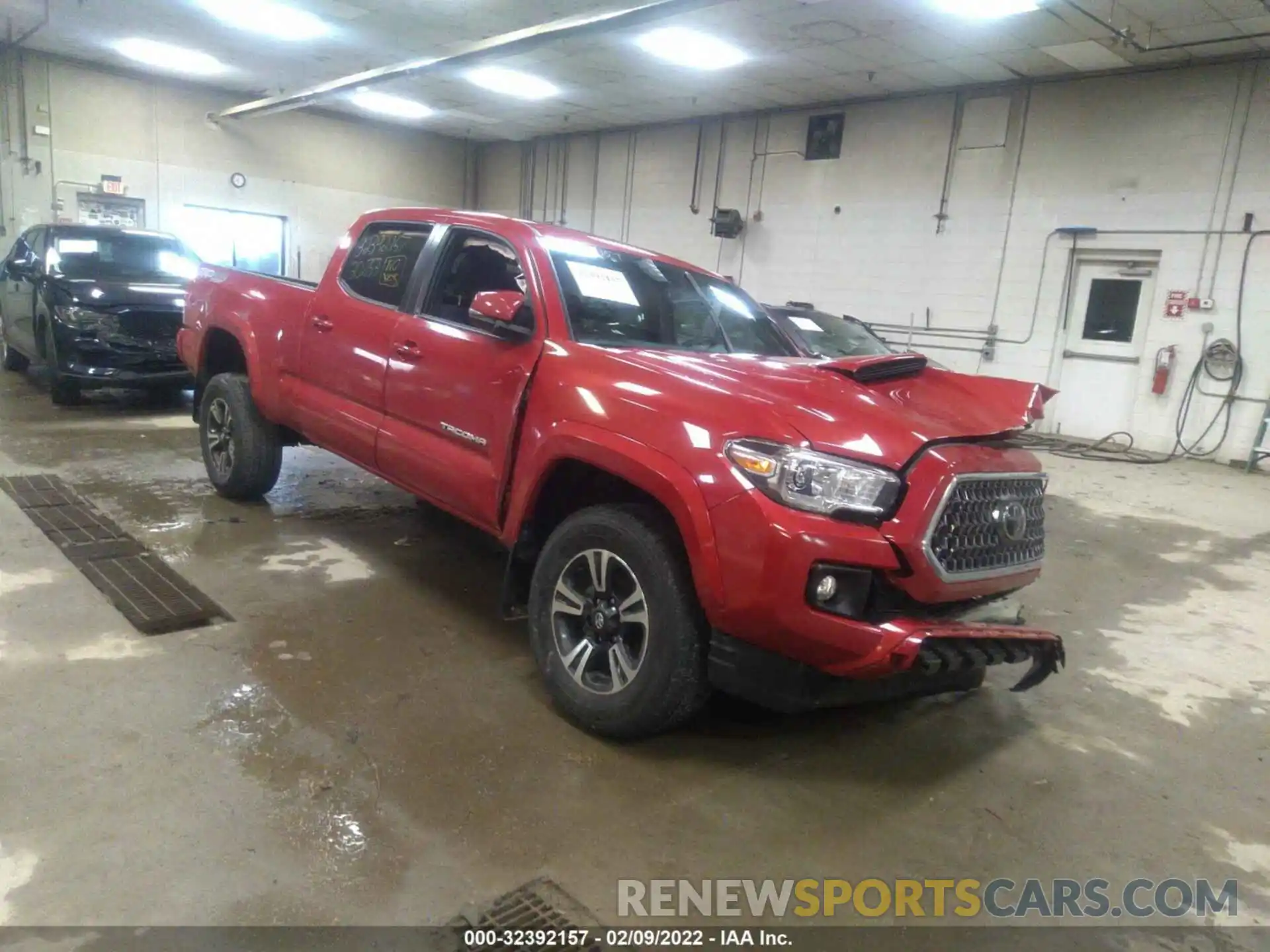 1 Photograph of a damaged car 3TMDZ5BN7KM060578 TOYOTA TACOMA 4WD 2019