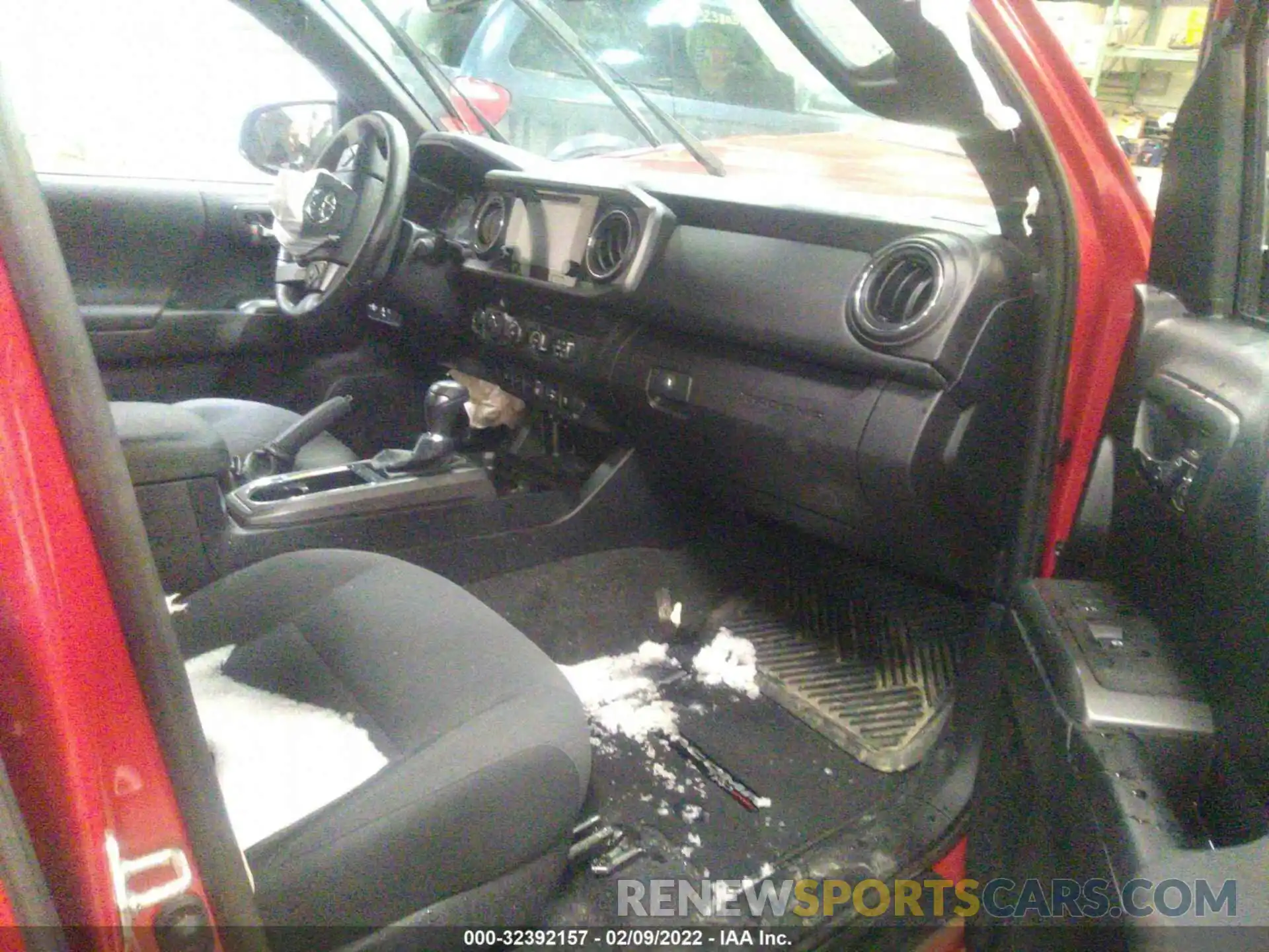 5 Photograph of a damaged car 3TMDZ5BN7KM060578 TOYOTA TACOMA 4WD 2019