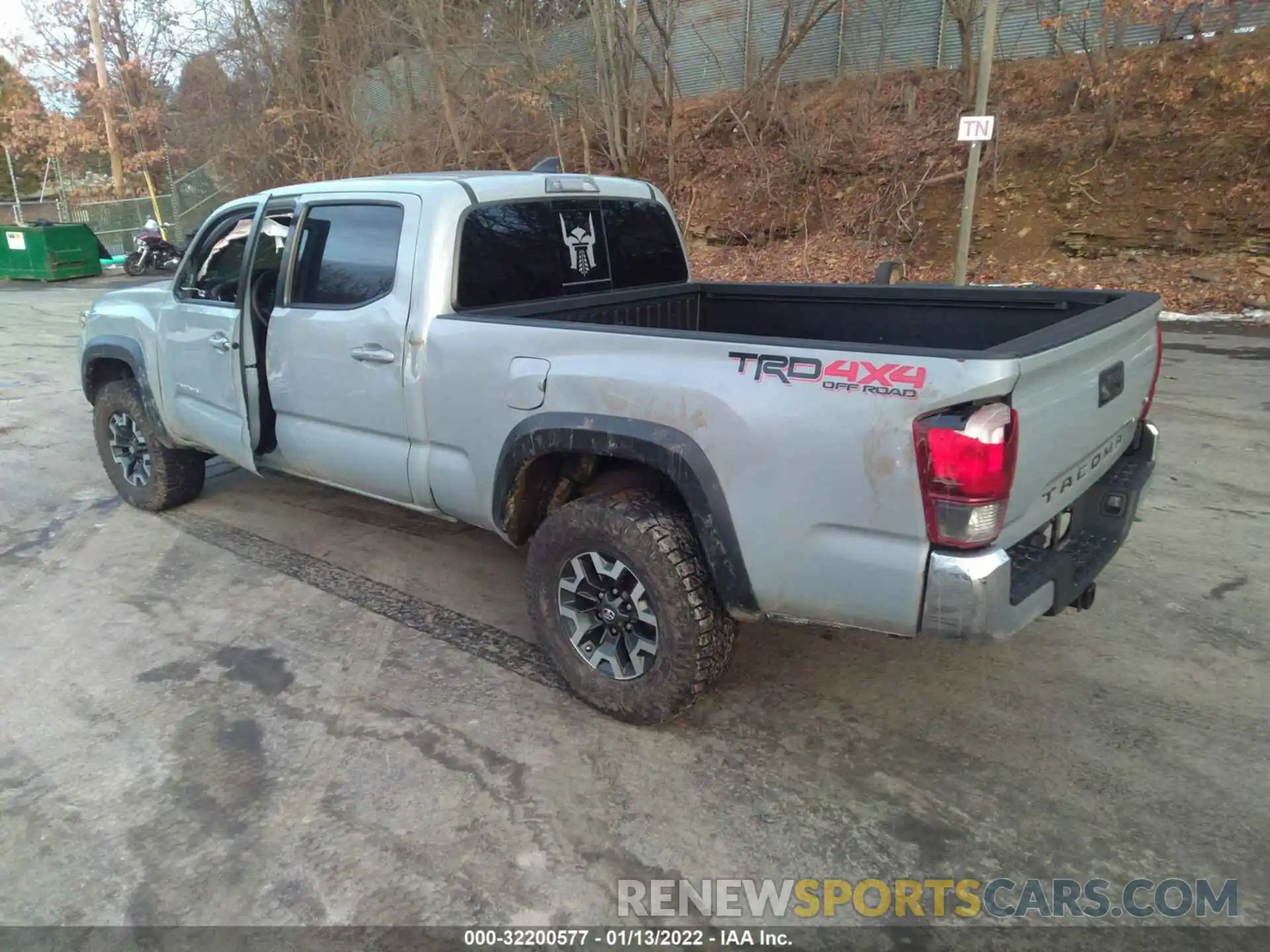 3 Photograph of a damaged car 3TMDZ5BN7KM061648 TOYOTA TACOMA 4WD 2019