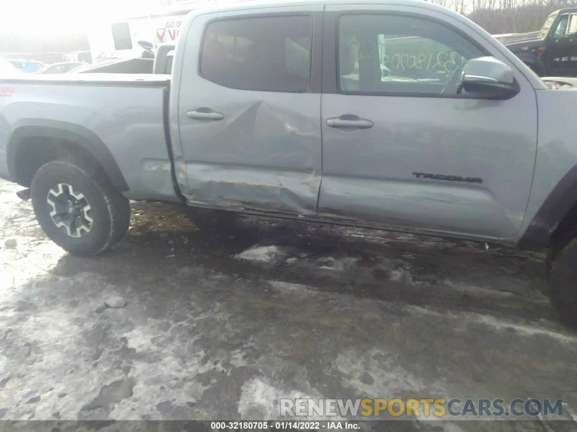 6 Фотография поврежденного автомобиля 3TMDZ5BN7KM065070 TOYOTA TACOMA 4WD 2019