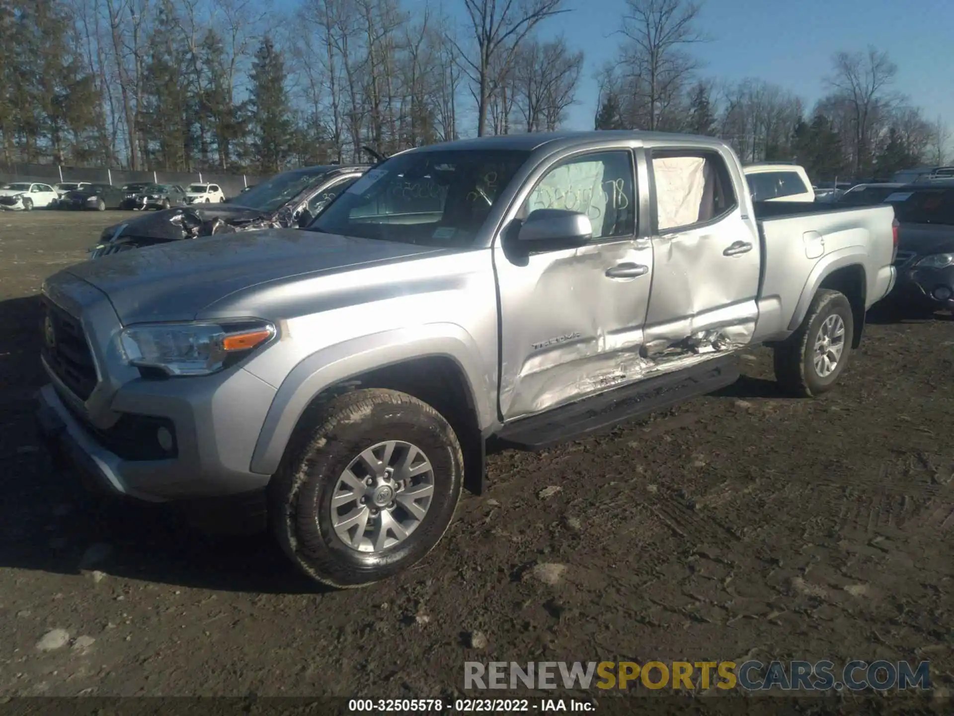 2 Photograph of a damaged car 3TMDZ5BN7KM075047 TOYOTA TACOMA 4WD 2019