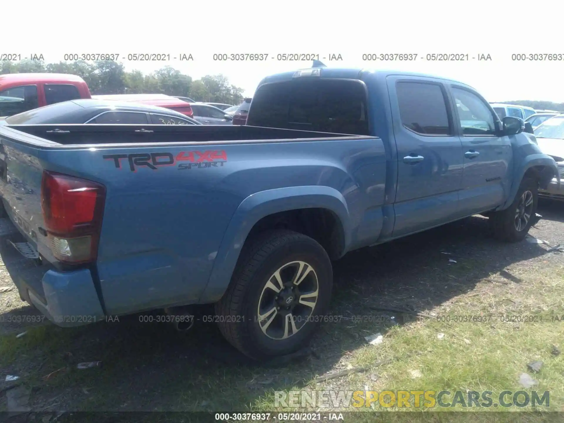 4 Фотография поврежденного автомобиля 3TMDZ5BN7KM076179 TOYOTA TACOMA 4WD 2019