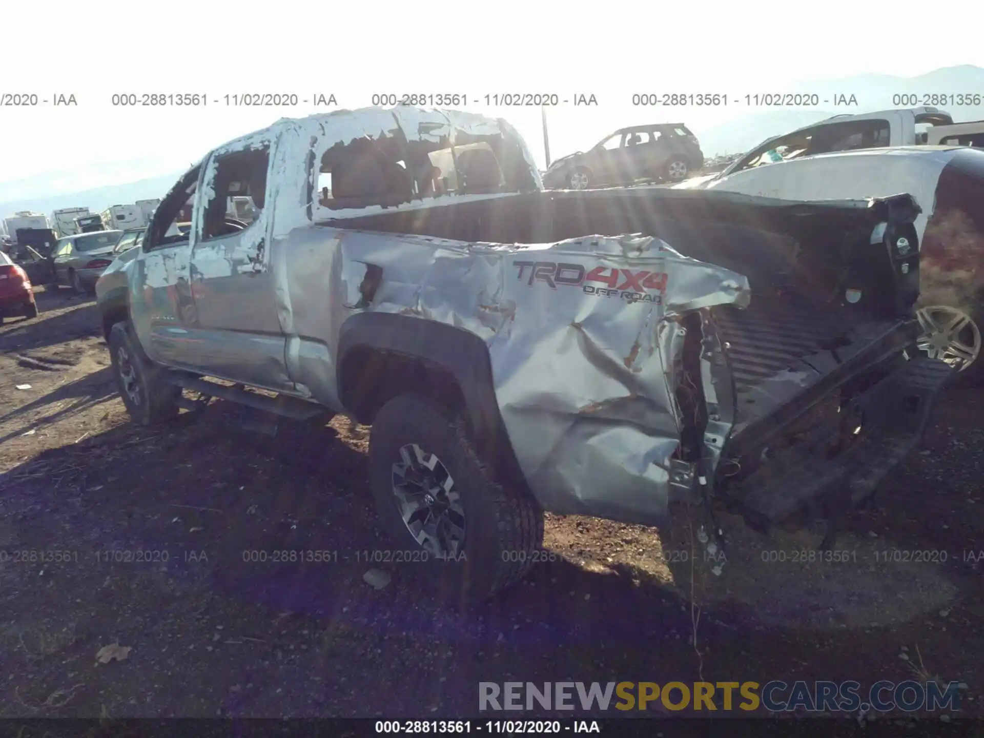 3 Фотография поврежденного автомобиля 3TMDZ5BN8KM055339 TOYOTA TACOMA 4WD 2019