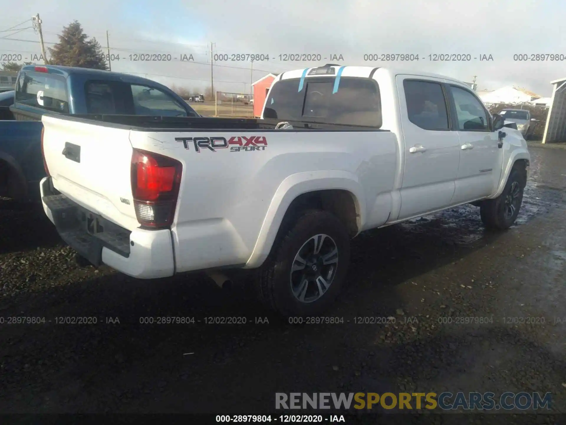 4 Photograph of a damaged car 3TMDZ5BN8KM064378 TOYOTA TACOMA 4WD 2019