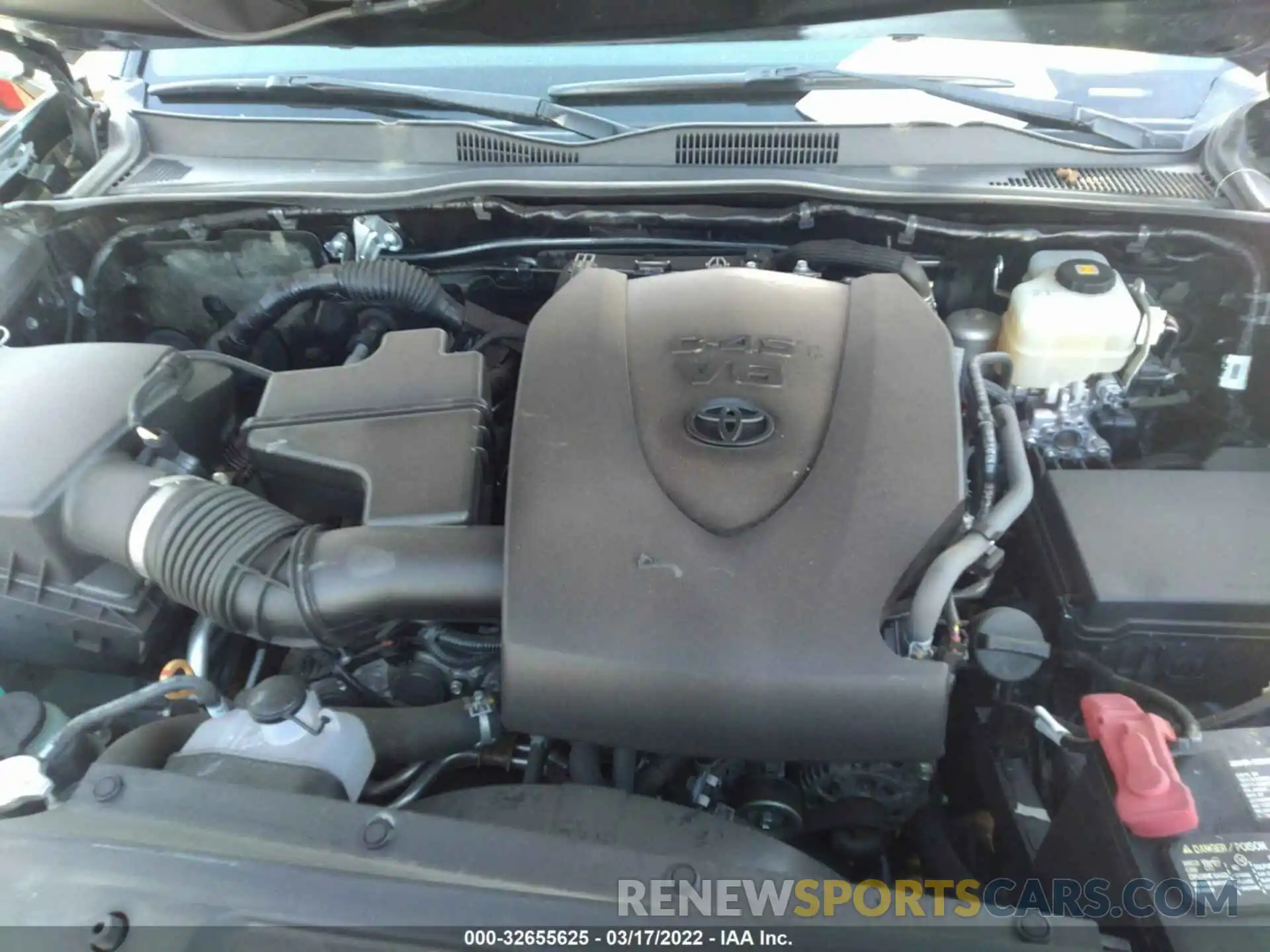 10 Photograph of a damaged car 3TMDZ5BN8KM067572 TOYOTA TACOMA 4WD 2019