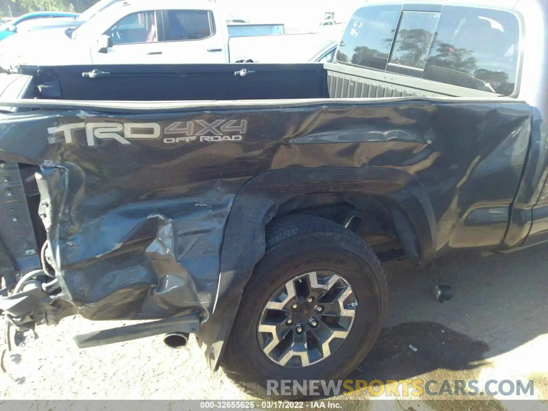 6 Photograph of a damaged car 3TMDZ5BN8KM067572 TOYOTA TACOMA 4WD 2019