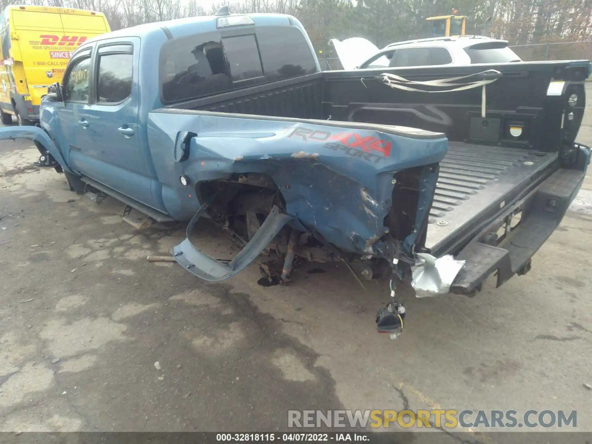 6 Photograph of a damaged car 3TMDZ5BN9KM060582 TOYOTA TACOMA 4WD 2019