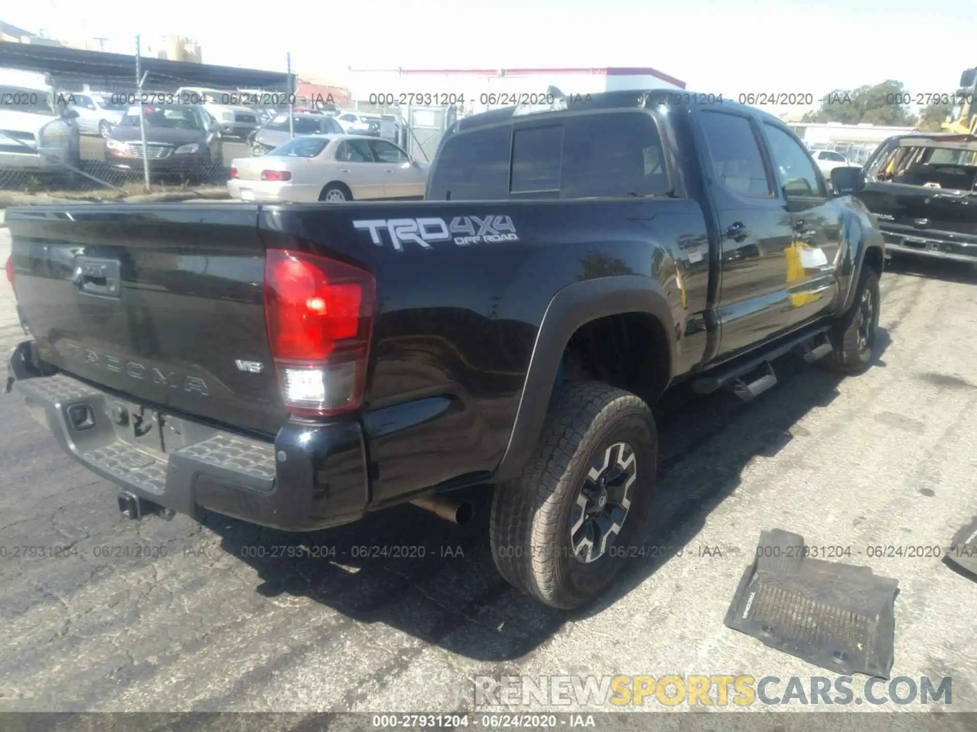 4 Photograph of a damaged car 3TMDZ5BN9KM069475 TOYOTA TACOMA 4WD 2019