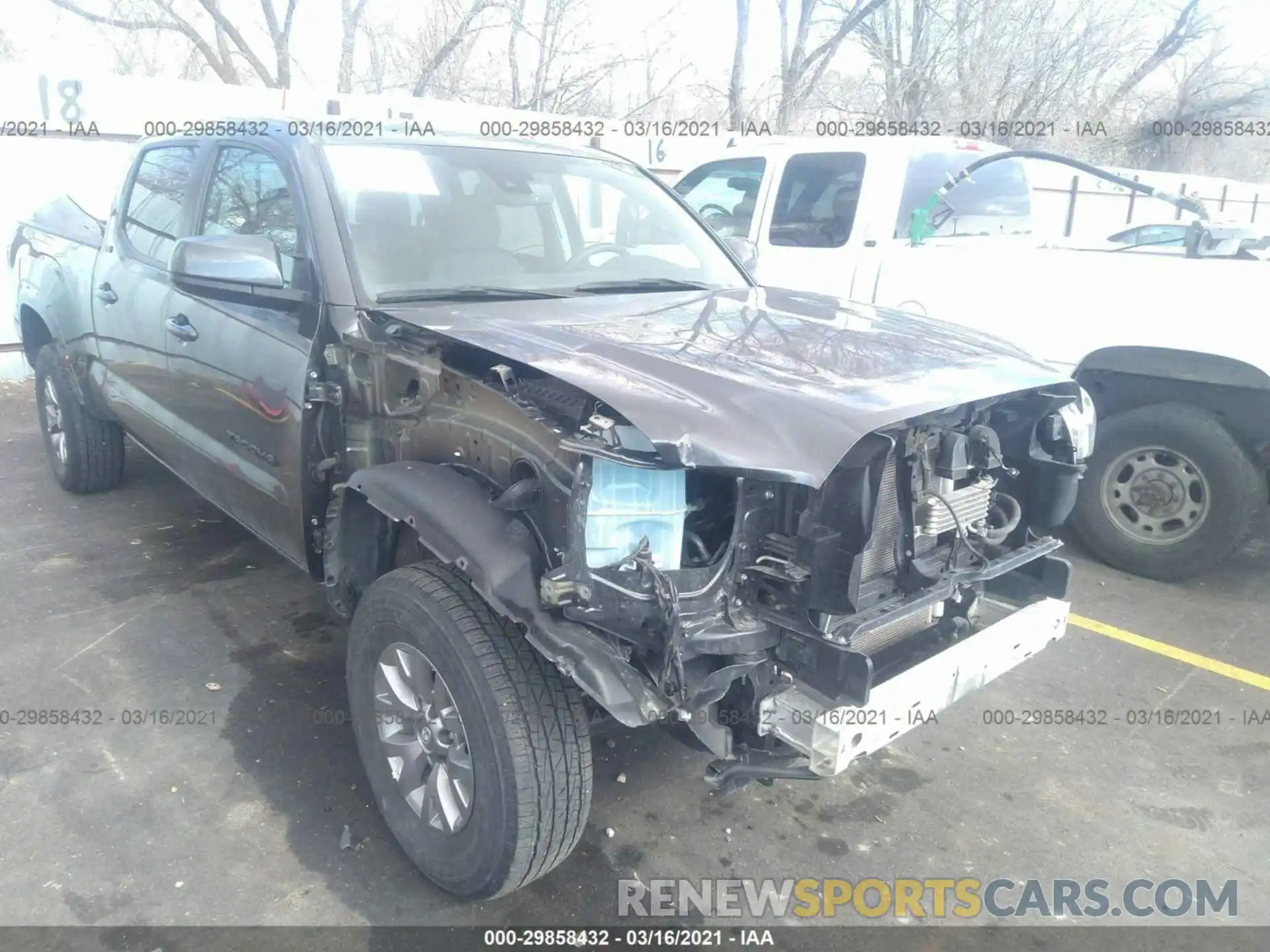 6 Фотография поврежденного автомобиля 3TMDZ5BNXKM073518 TOYOTA TACOMA 4WD 2019
