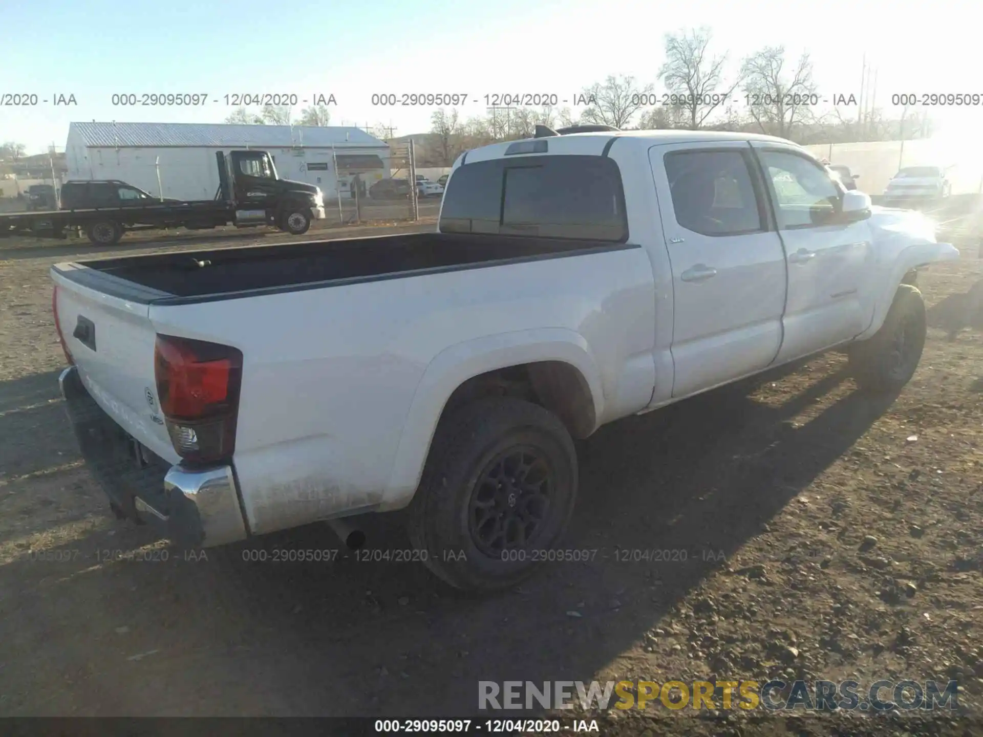 4 Photograph of a damaged car 3TMDZ5BNXKM075849 TOYOTA TACOMA 4WD 2019