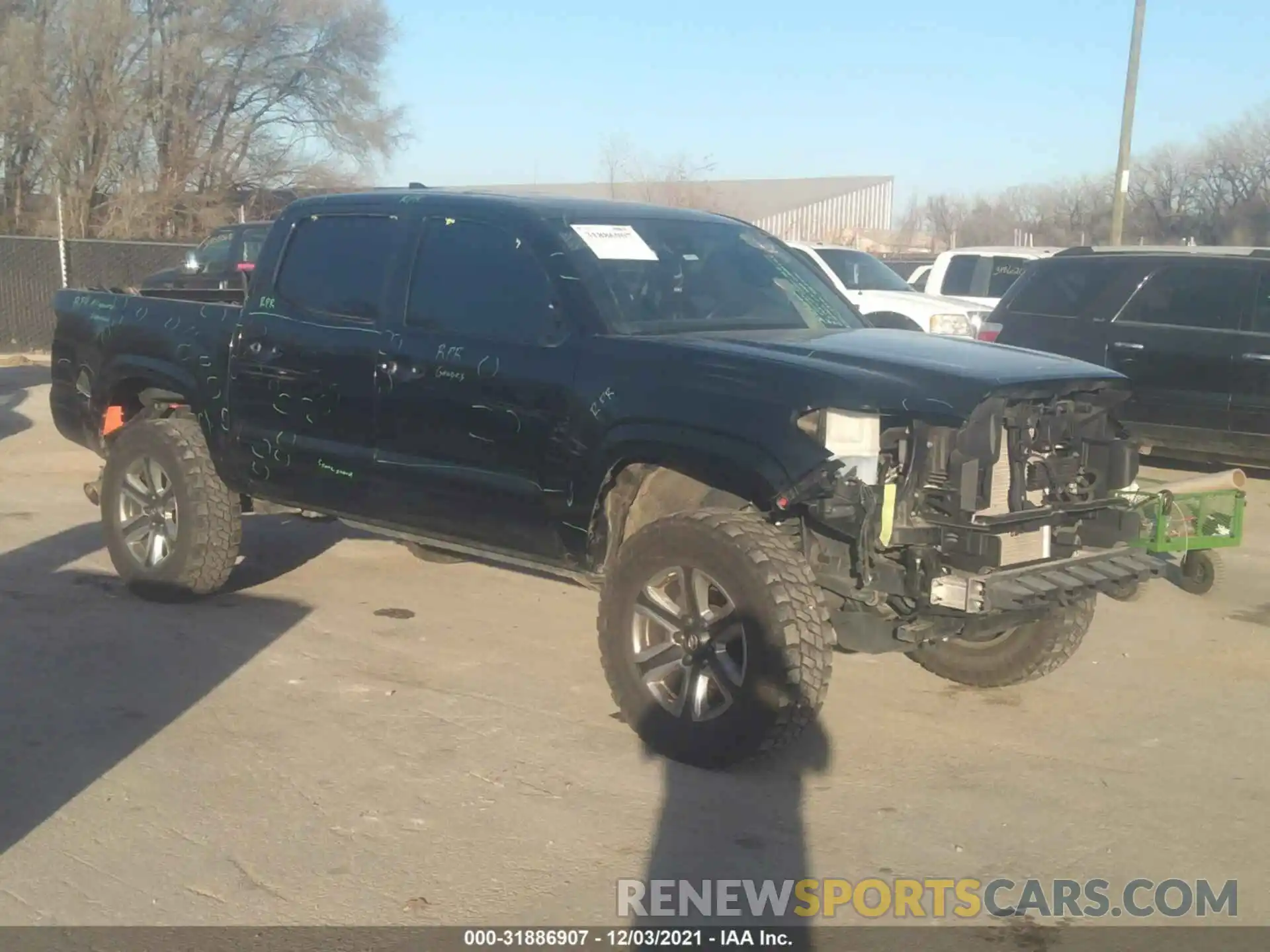 1 Фотография поврежденного автомобиля 3TMGZ5AN1KM215141 TOYOTA TACOMA 4WD 2019