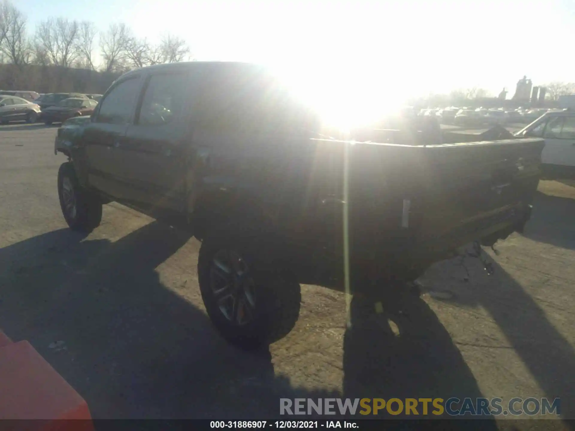 3 Фотография поврежденного автомобиля 3TMGZ5AN1KM215141 TOYOTA TACOMA 4WD 2019