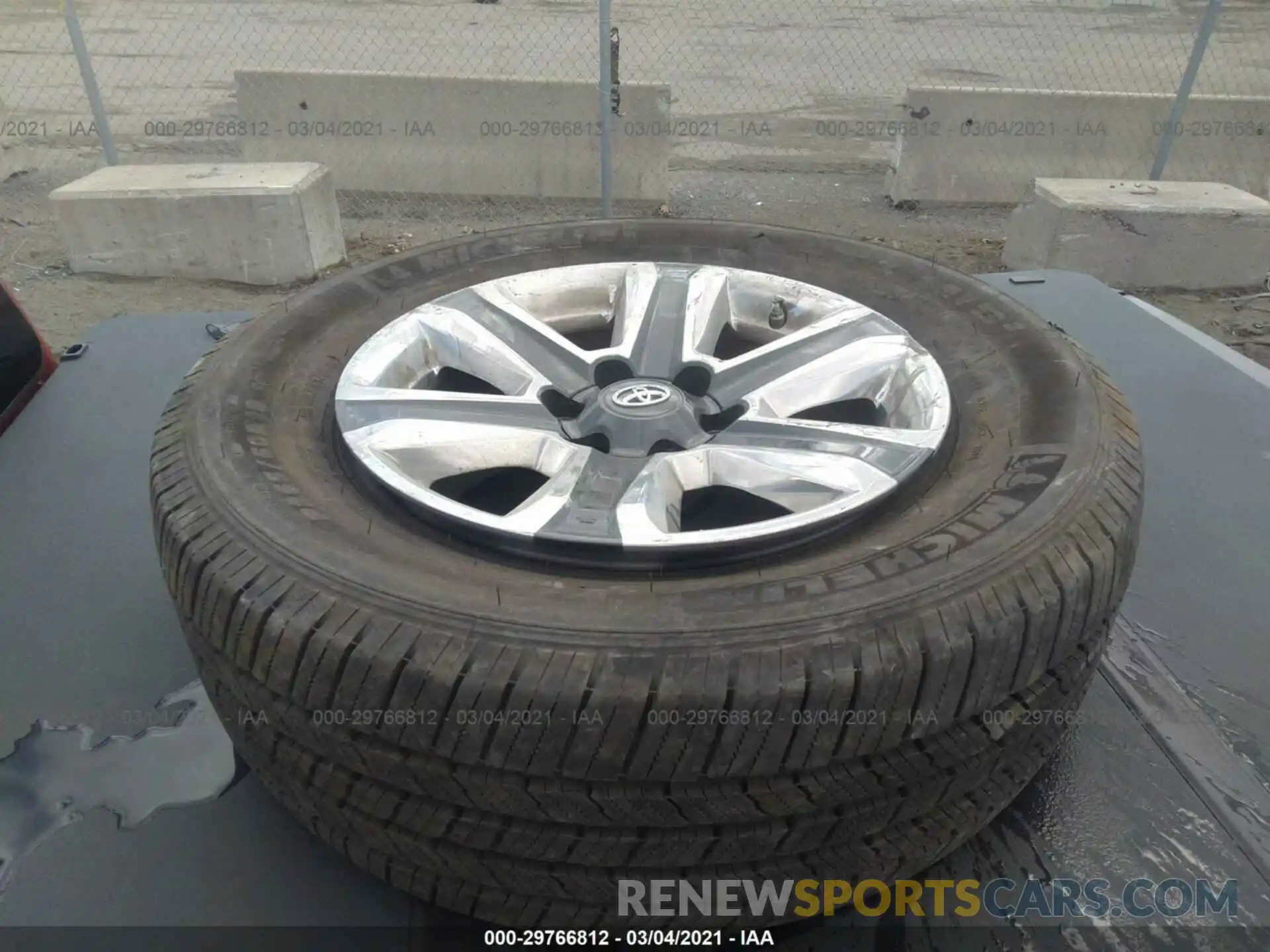 11 Photograph of a damaged car 3TMGZ5AN1KM286212 TOYOTA TACOMA 4WD 2019