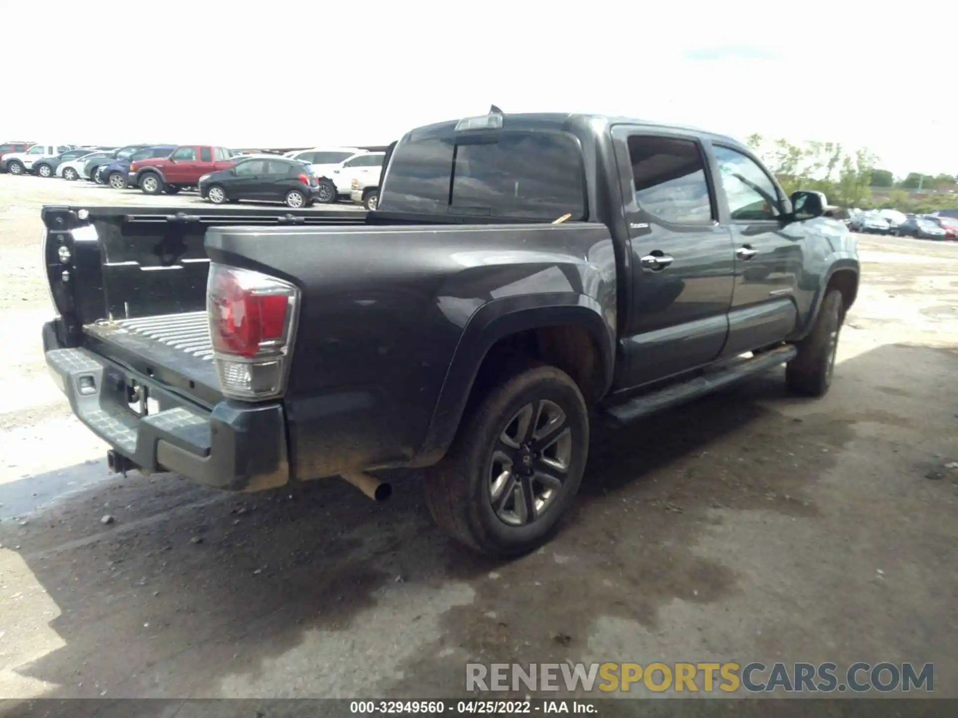 4 Photograph of a damaged car 3TMGZ5AN3KM262204 TOYOTA TACOMA 4WD 2019