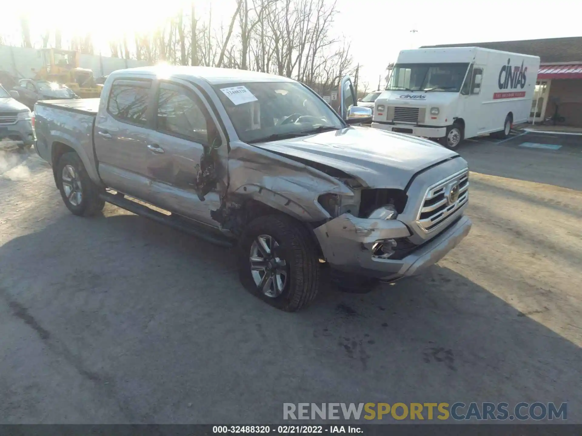 1 Photograph of a damaged car 3TMGZ5AN5KM261006 TOYOTA TACOMA 4WD 2019