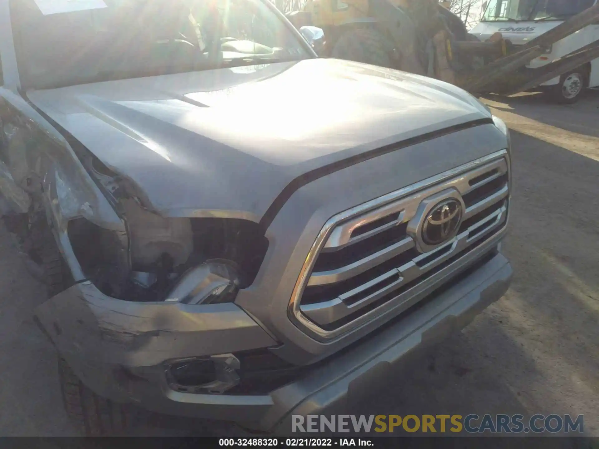 10 Photograph of a damaged car 3TMGZ5AN5KM261006 TOYOTA TACOMA 4WD 2019