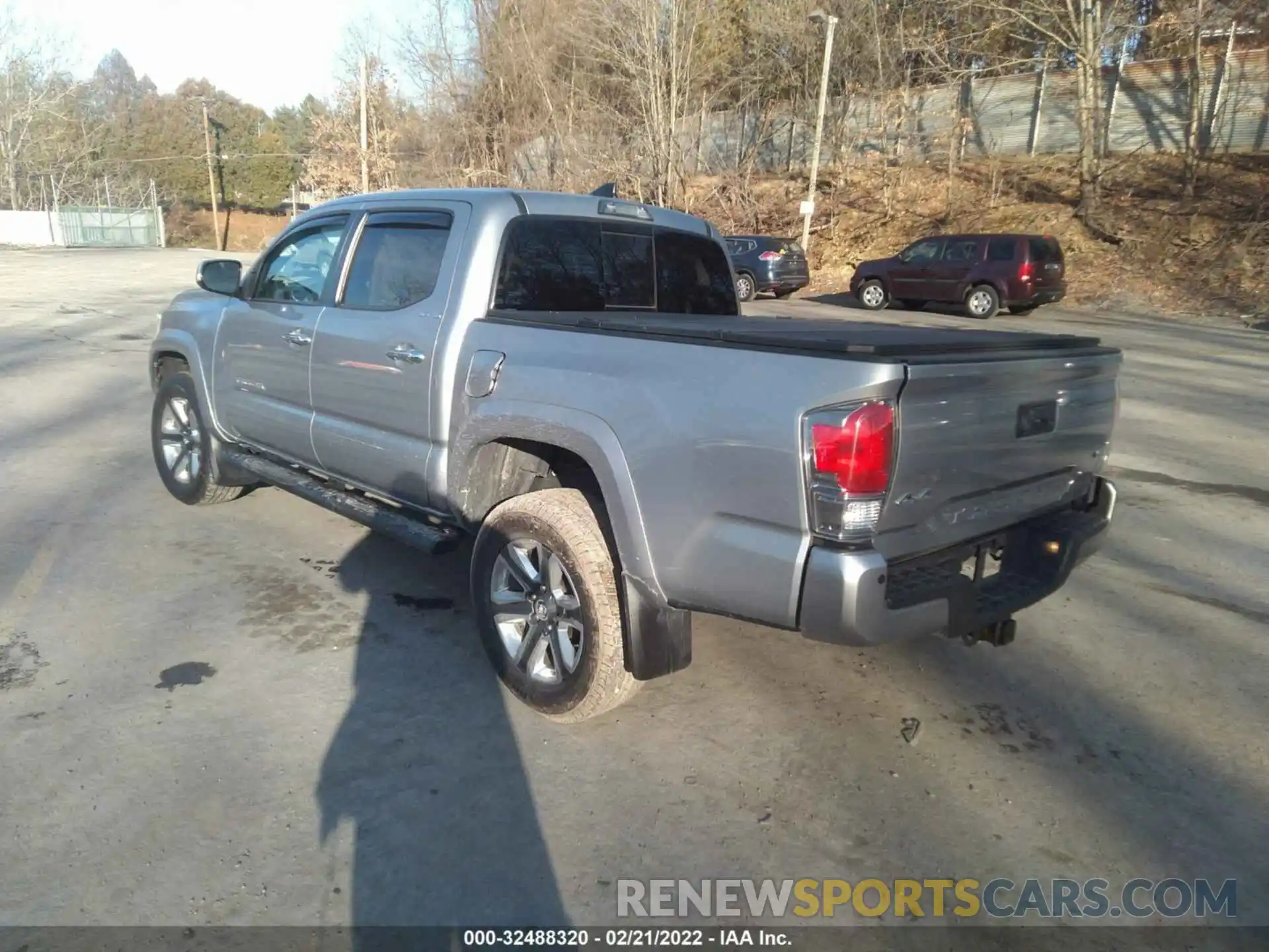 3 Photograph of a damaged car 3TMGZ5AN5KM261006 TOYOTA TACOMA 4WD 2019