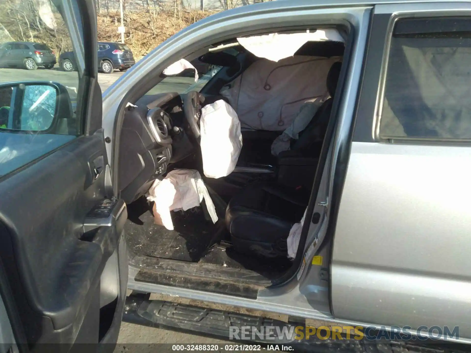 5 Photograph of a damaged car 3TMGZ5AN5KM261006 TOYOTA TACOMA 4WD 2019