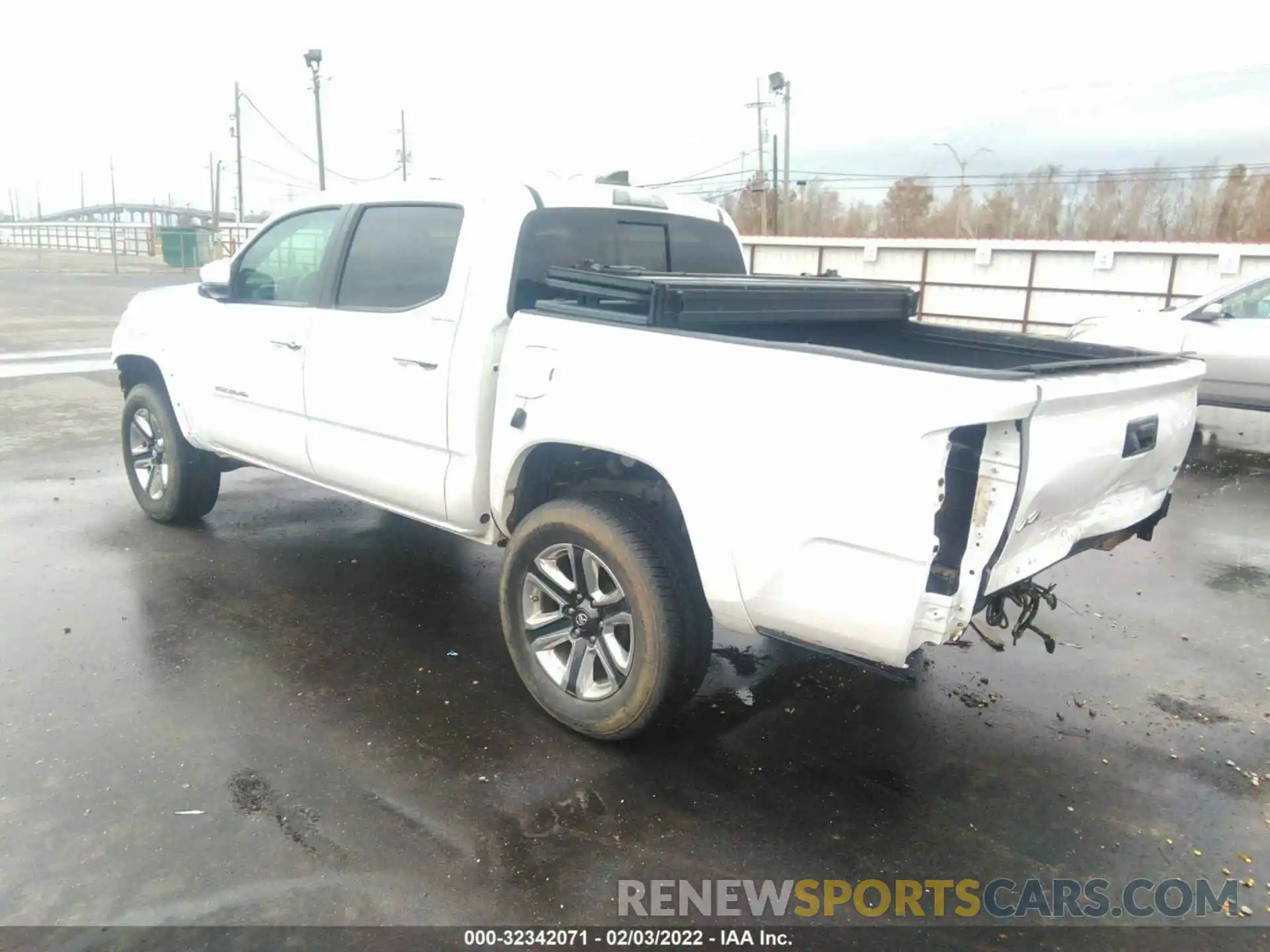 3 Photograph of a damaged car 3TMGZ5AN9KM190845 TOYOTA TACOMA 4WD 2019