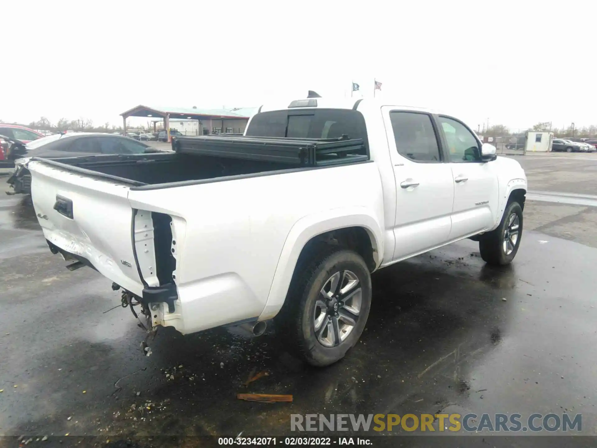 4 Photograph of a damaged car 3TMGZ5AN9KM190845 TOYOTA TACOMA 4WD 2019