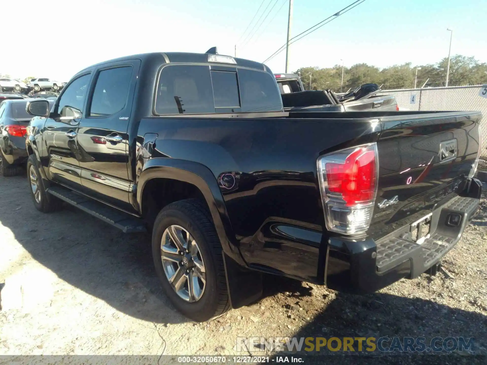 3 Photograph of a damaged car 3TMGZ5ANXKM239437 TOYOTA TACOMA 4WD 2019