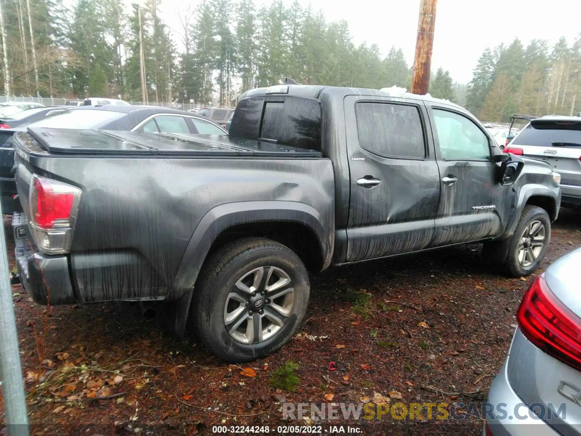 4 Photograph of a damaged car 3TMGZ5ANXKM271286 TOYOTA TACOMA 4WD 2019