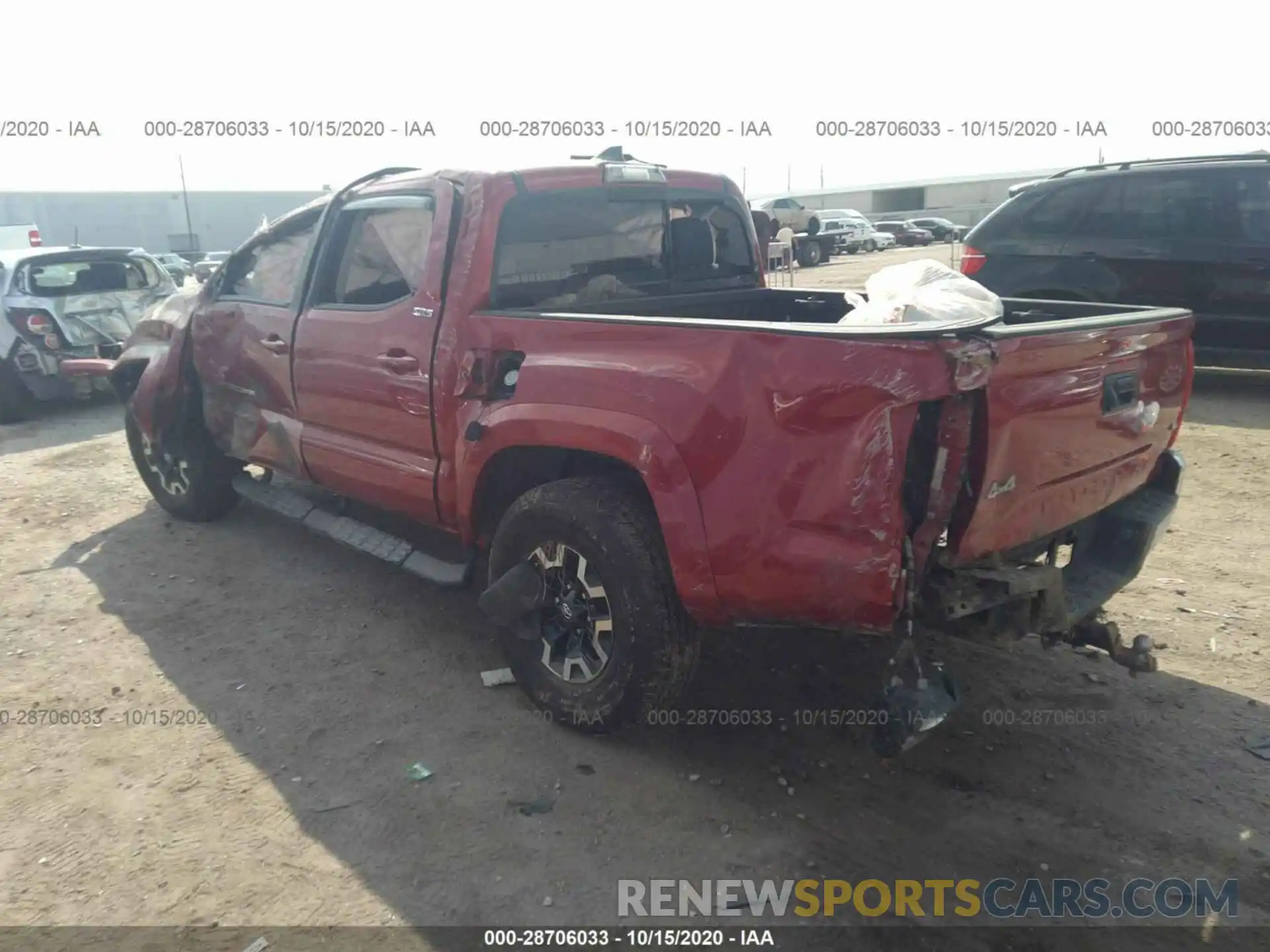 3 Фотография поврежденного автомобиля 5TFCZ5AN0KX169536 TOYOTA TACOMA 4WD 2019