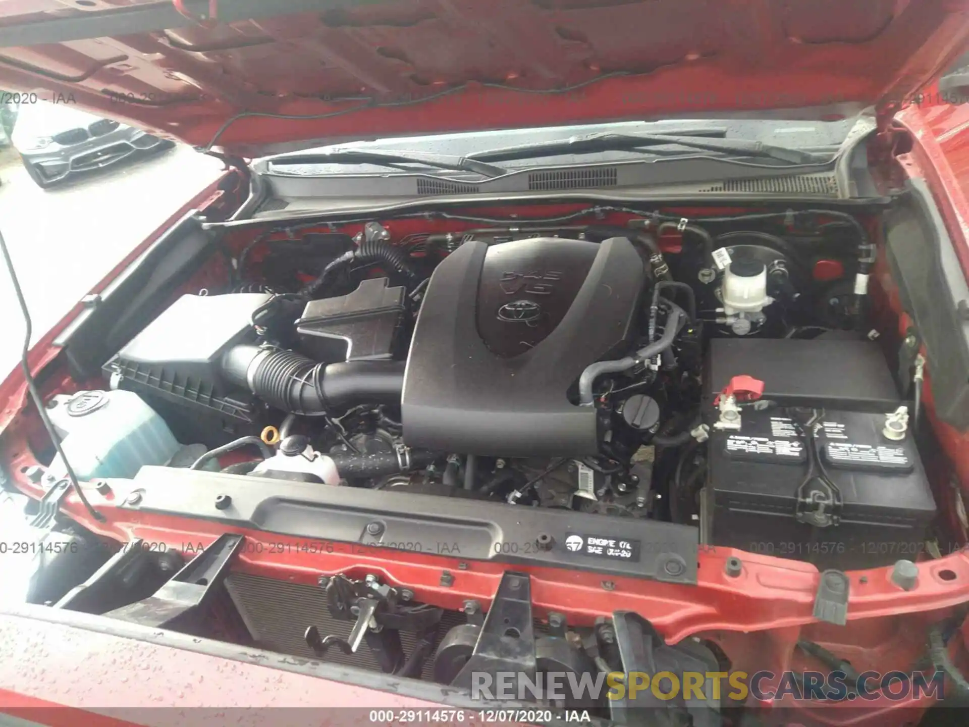 10 Photograph of a damaged car 5TFCZ5AN0KX177278 TOYOTA TACOMA 4WD 2019