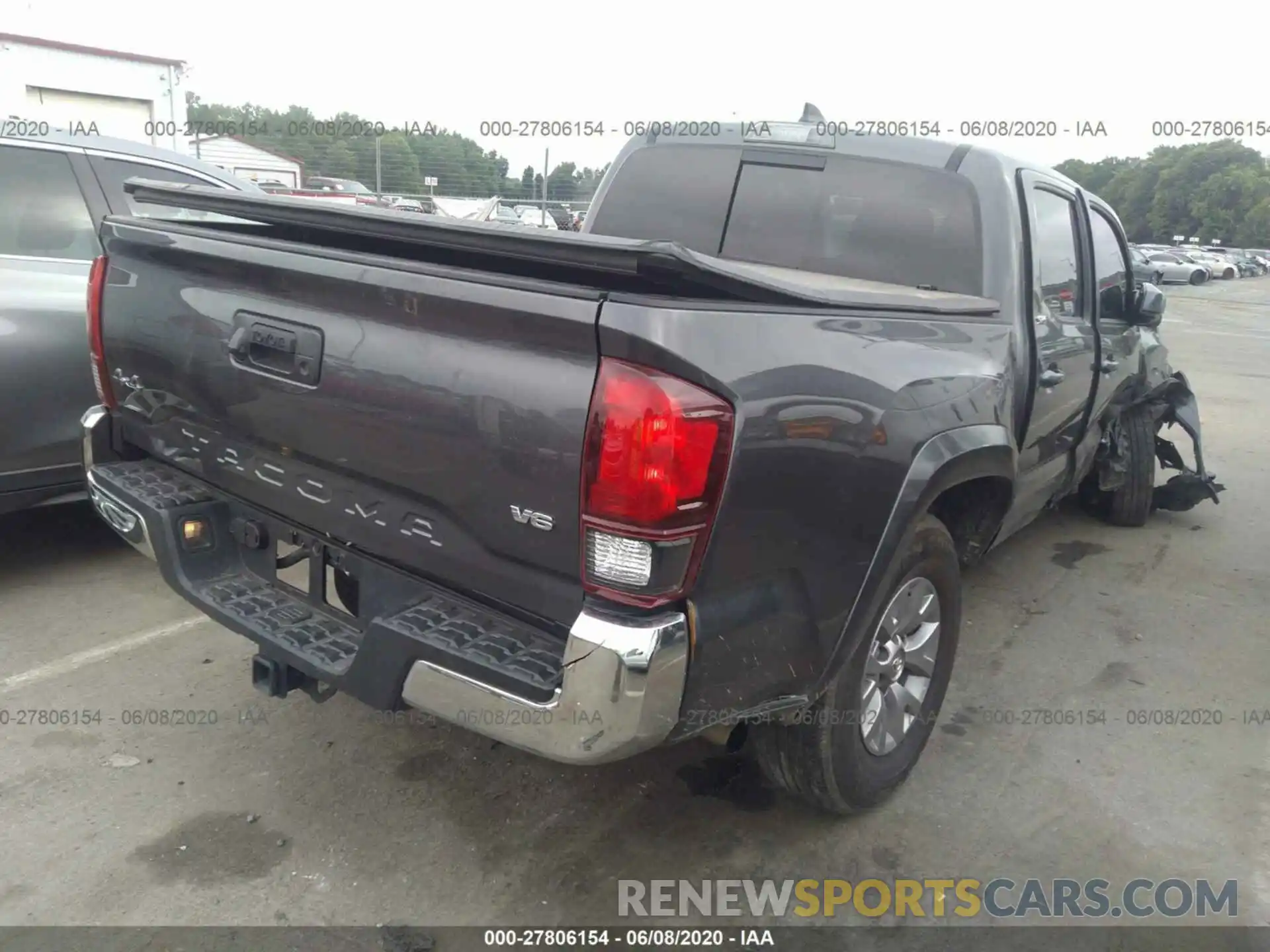 4 Фотография поврежденного автомобиля 5TFCZ5AN0KX177801 TOYOTA TACOMA 4WD 2019