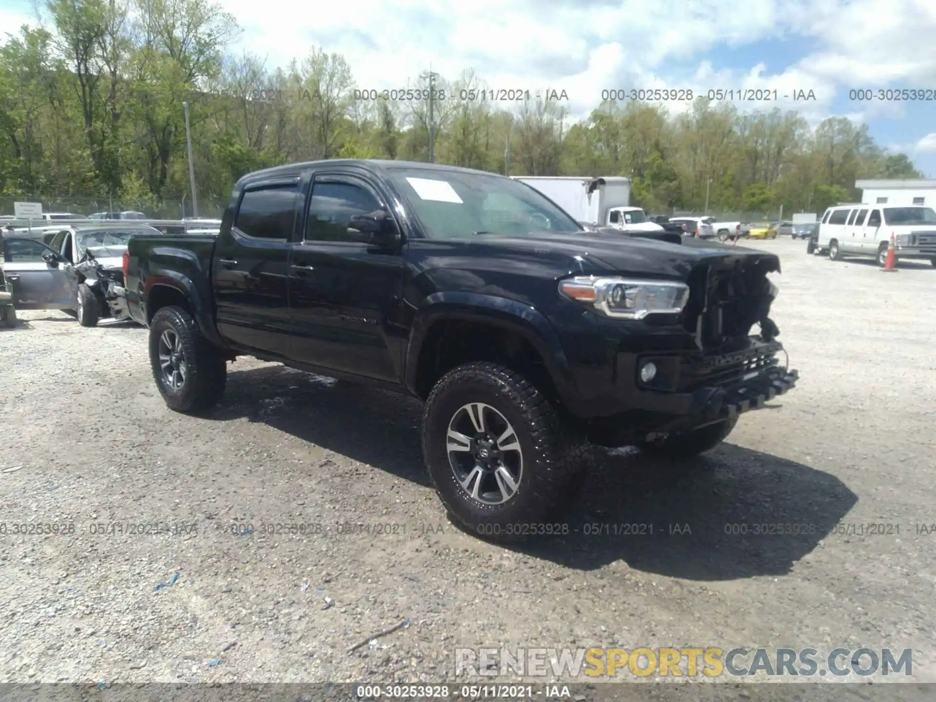 1 Photograph of a damaged car 5TFCZ5AN0KX192038 TOYOTA TACOMA 4WD 2019