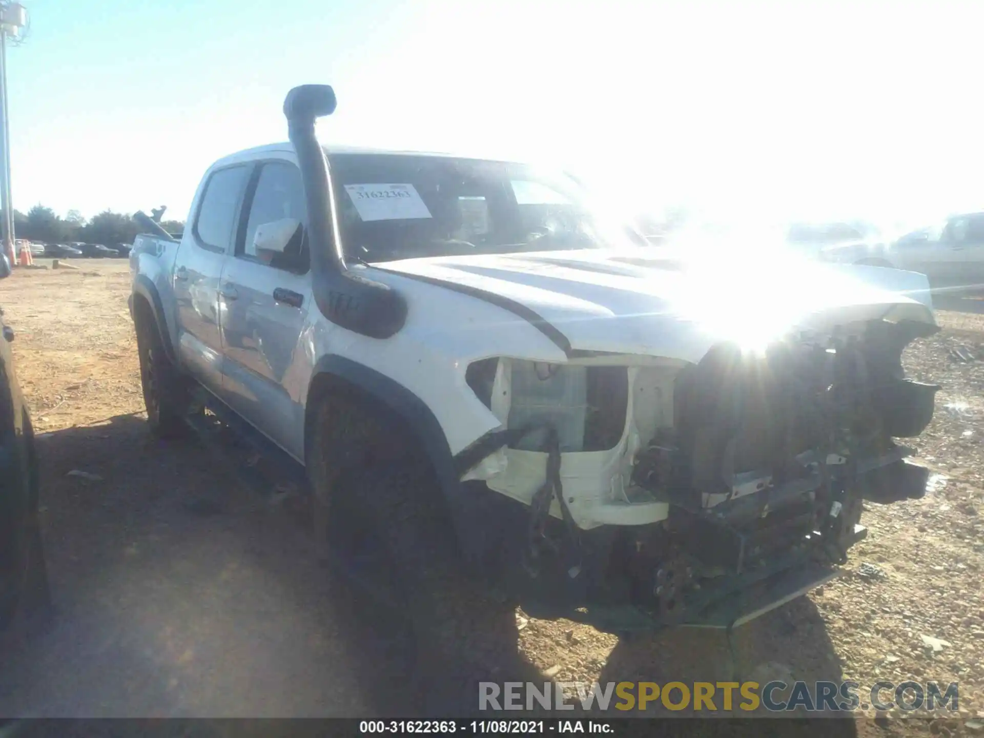 1 Photograph of a damaged car 5TFCZ5AN0KX193304 TOYOTA TACOMA 4WD 2019