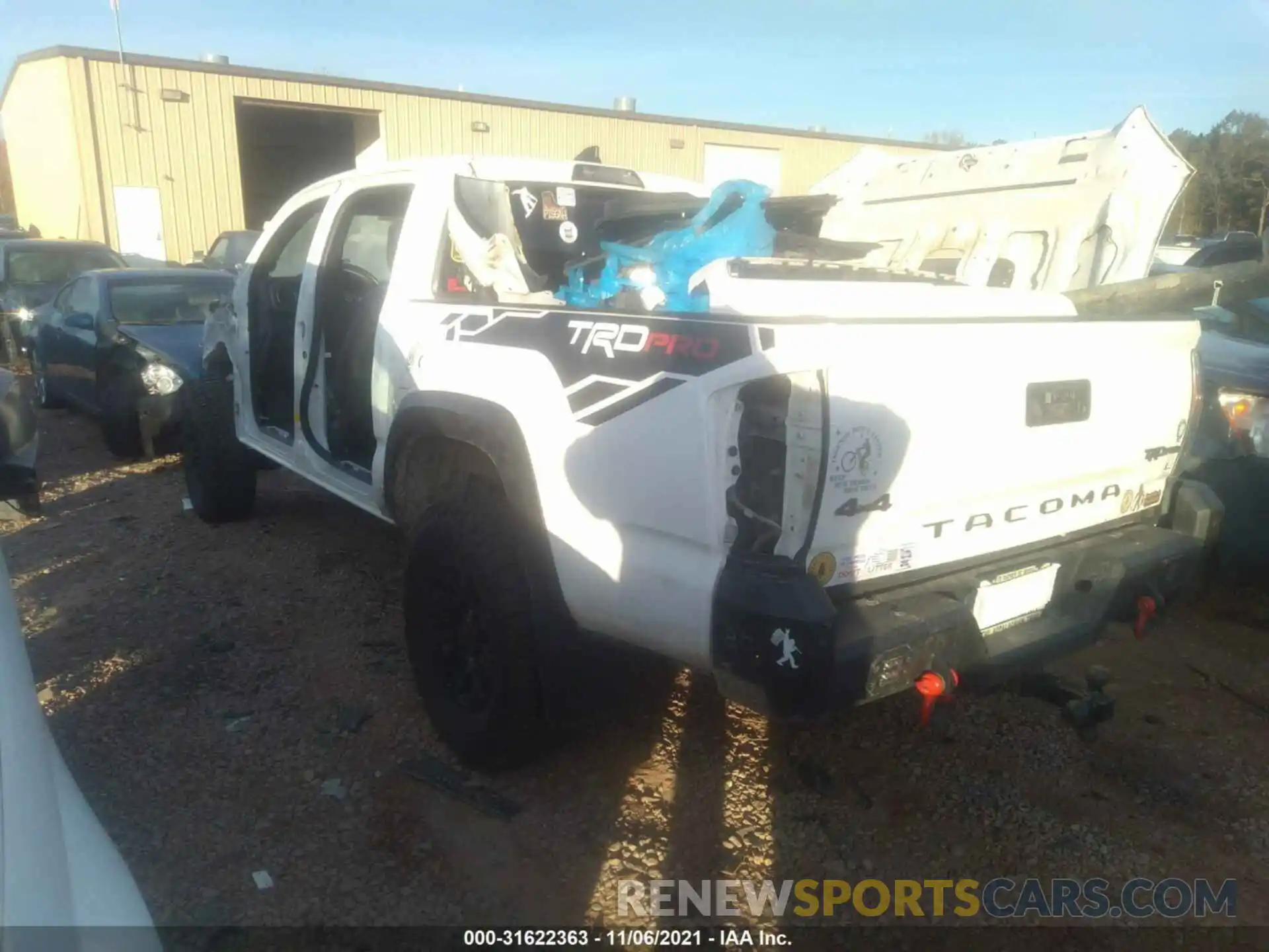 3 Photograph of a damaged car 5TFCZ5AN0KX193304 TOYOTA TACOMA 4WD 2019