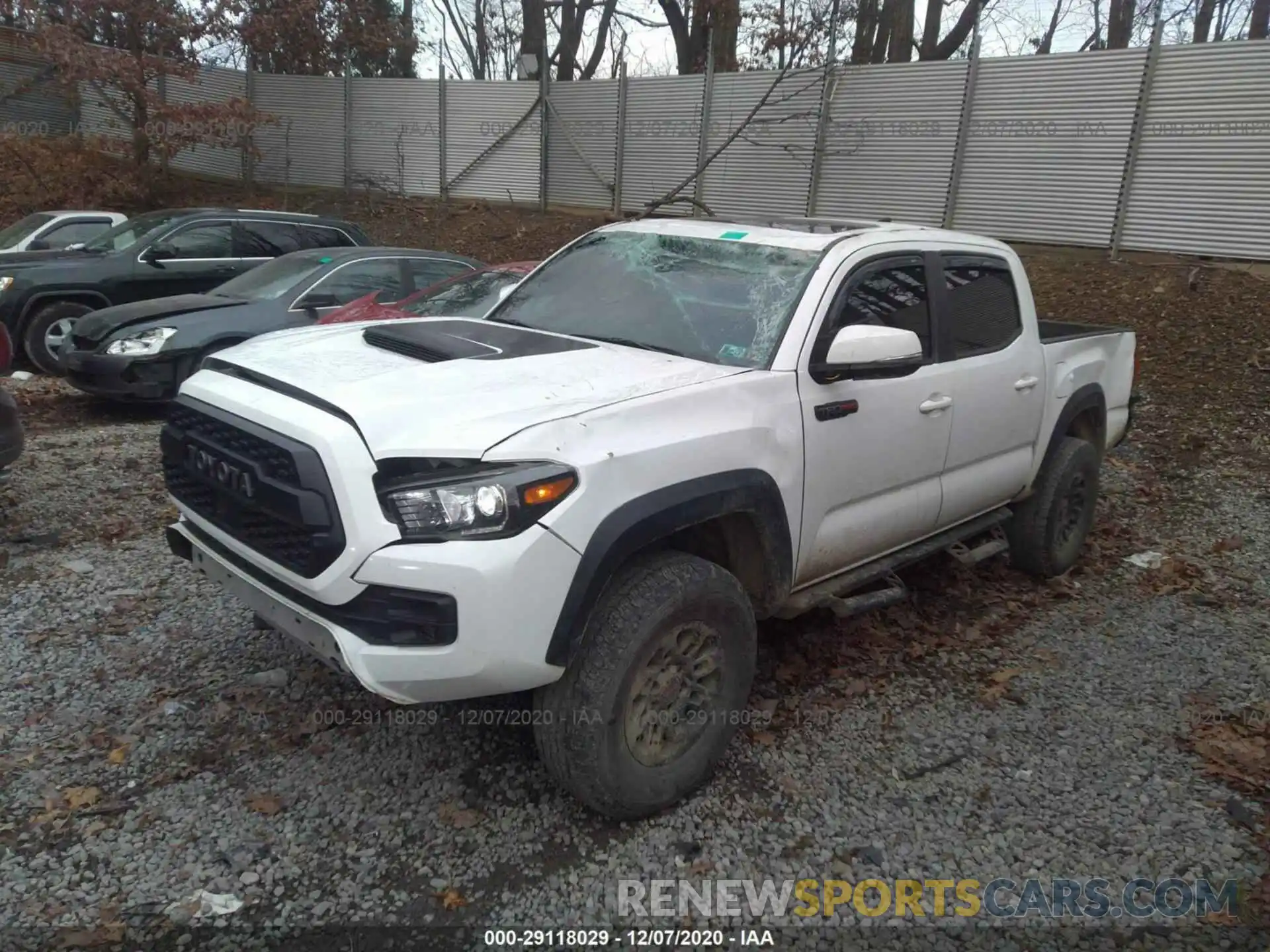 2 Photograph of a damaged car 5TFCZ5AN0KX194162 TOYOTA TACOMA 4WD 2019