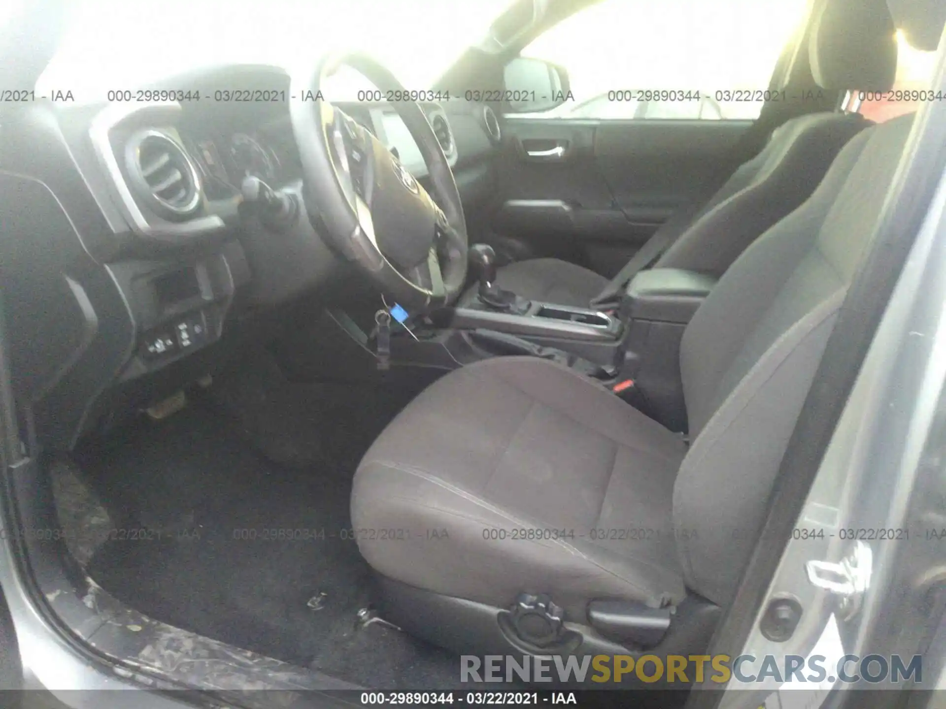 5 Photograph of a damaged car 5TFCZ5AN0KX194887 TOYOTA TACOMA 4WD 2019