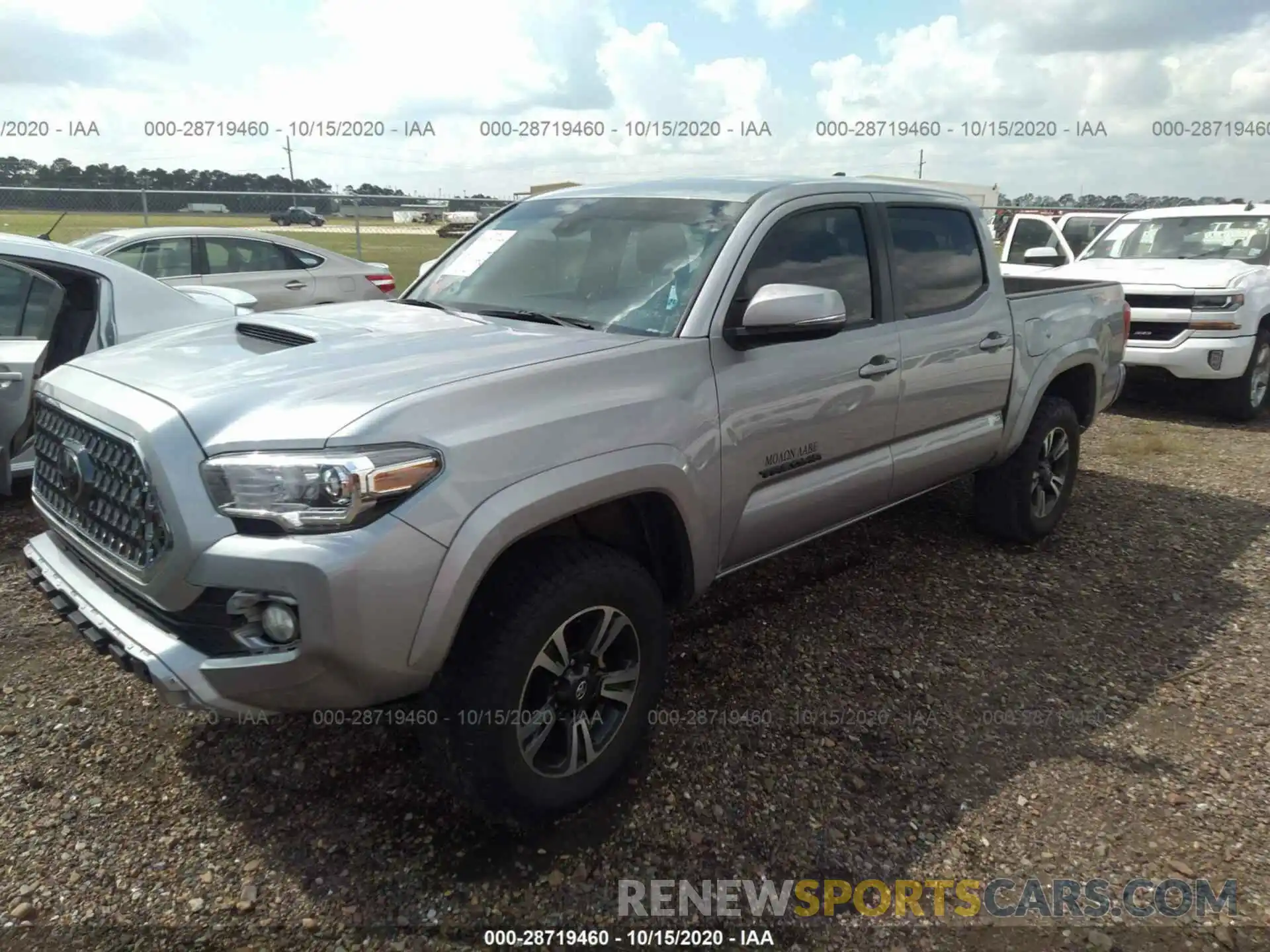 2 Photograph of a damaged car 5TFCZ5AN0KX210747 TOYOTA TACOMA 4WD 2019