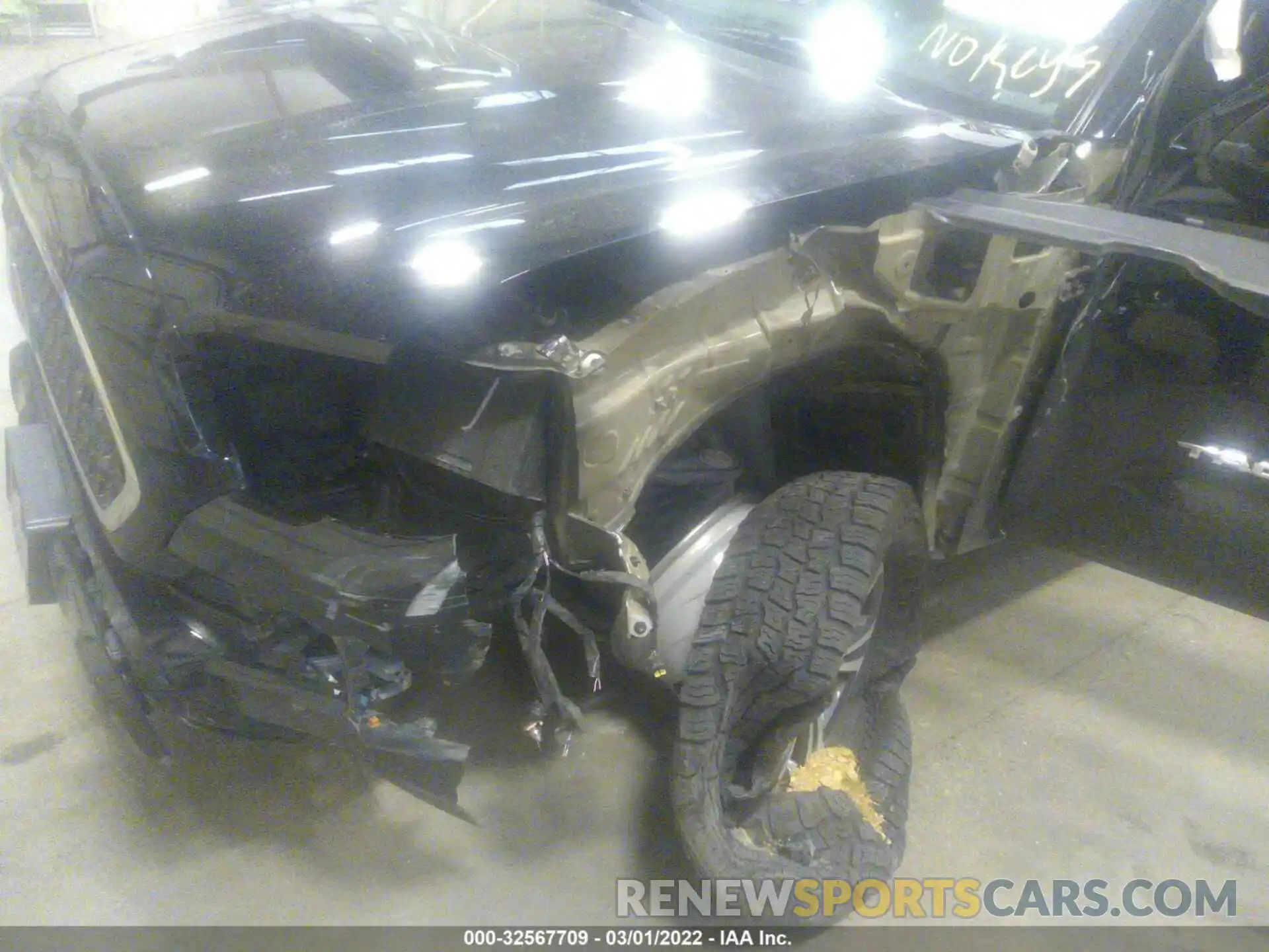 6 Photograph of a damaged car 5TFCZ5AN1KX169271 TOYOTA TACOMA 4WD 2019