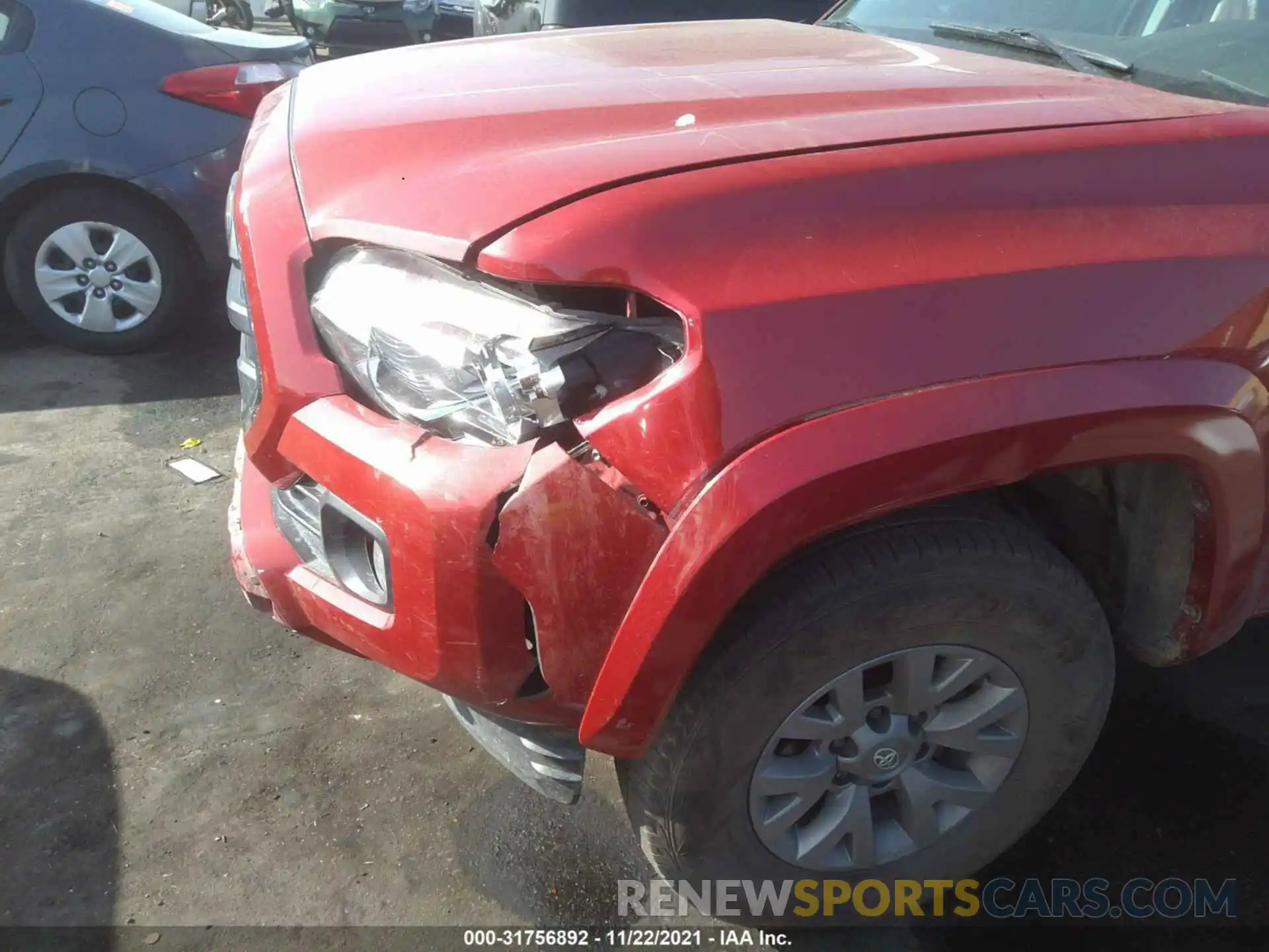 6 Photograph of a damaged car 5TFCZ5AN1KX171117 TOYOTA TACOMA 4WD 2019