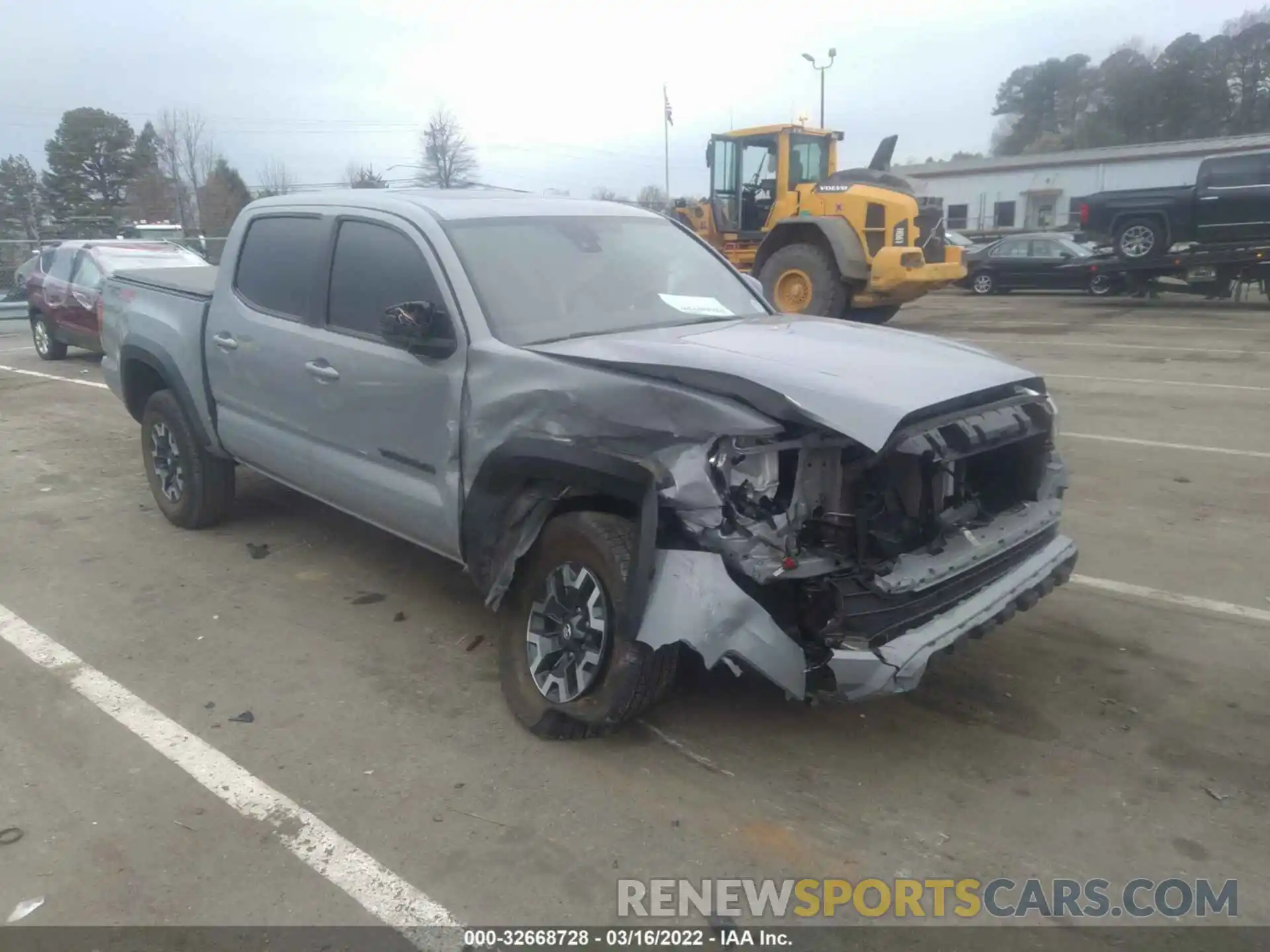 1 Photograph of a damaged car 5TFCZ5AN1KX171506 TOYOTA TACOMA 4WD 2019