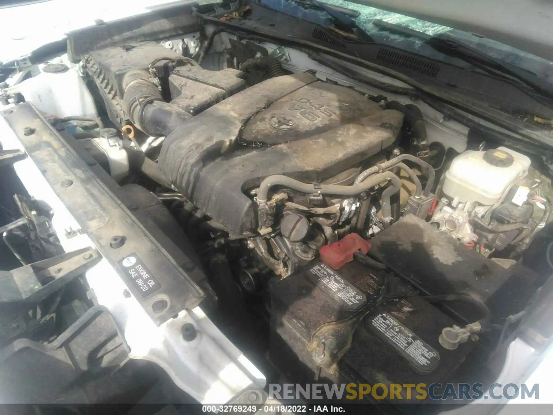 10 Photograph of a damaged car 5TFCZ5AN1KX177399 TOYOTA TACOMA 4WD 2019