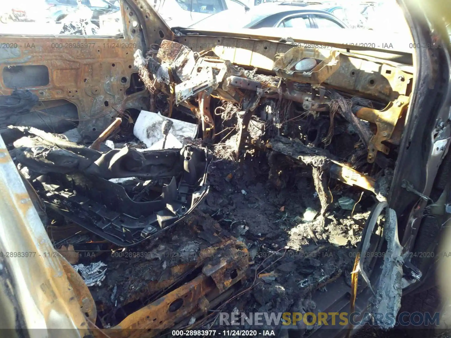 5 Photograph of a damaged car 5TFCZ5AN1KX210773 TOYOTA TACOMA 4WD 2019