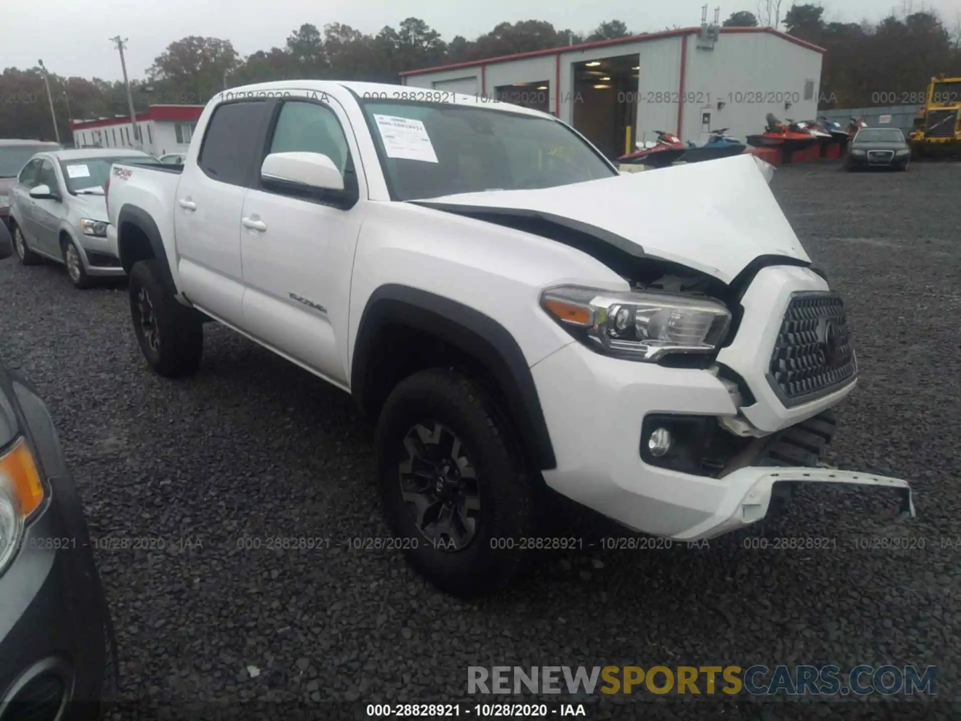 1 Photograph of a damaged car 5TFCZ5AN2KX168646 TOYOTA TACOMA 4WD 2019