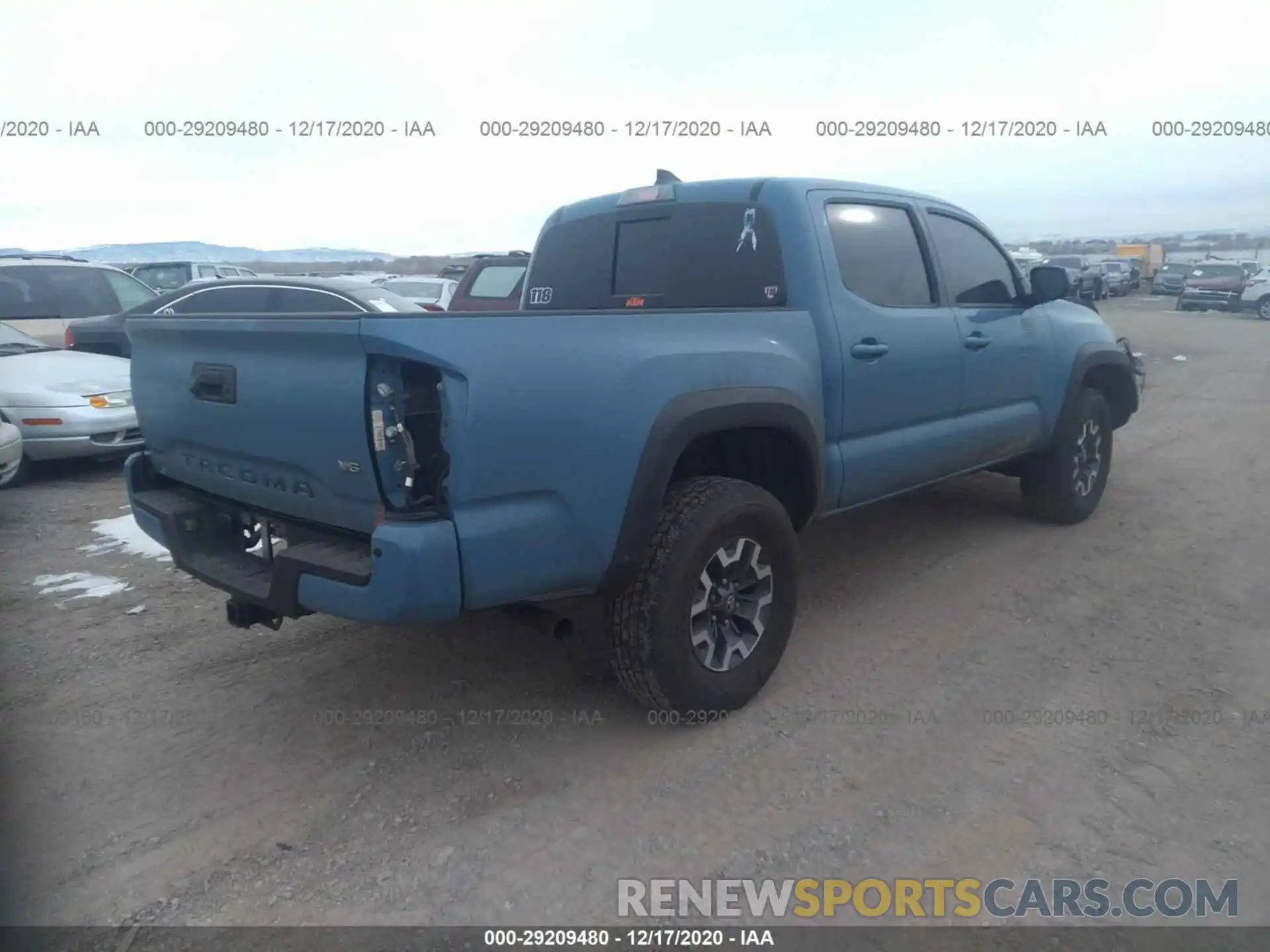 4 Фотография поврежденного автомобиля 5TFCZ5AN2KX183454 TOYOTA TACOMA 4WD 2019