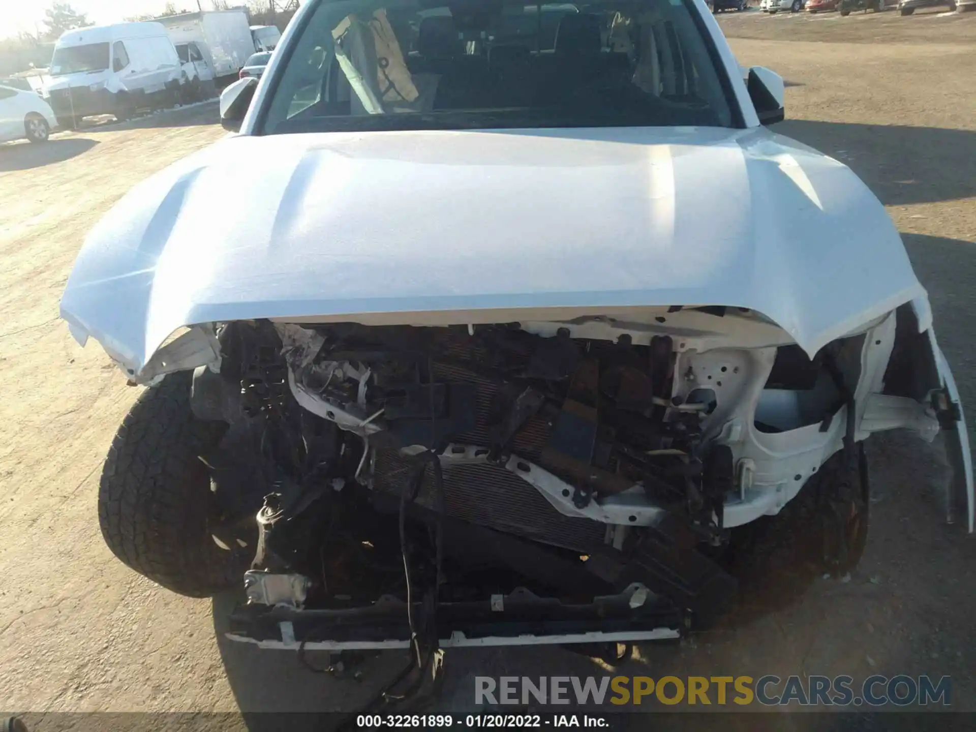 10 Photograph of a damaged car 5TFCZ5AN2KX184605 TOYOTA TACOMA 4WD 2019