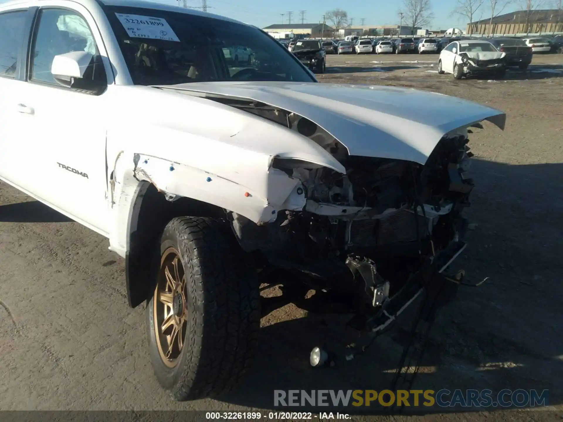 6 Photograph of a damaged car 5TFCZ5AN2KX184605 TOYOTA TACOMA 4WD 2019