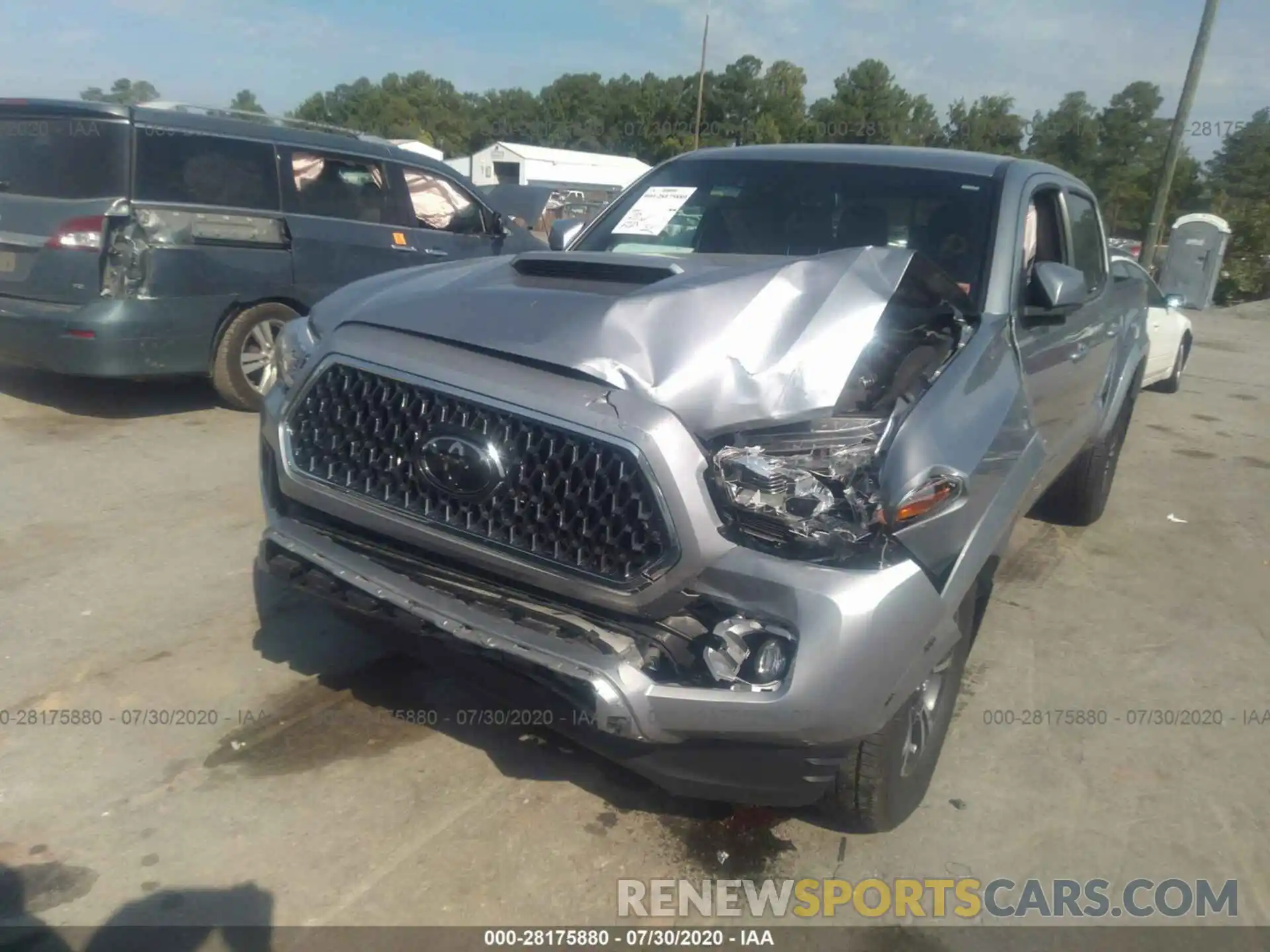 6 Photograph of a damaged car 5TFCZ5AN2KX188525 TOYOTA TACOMA 4WD 2019