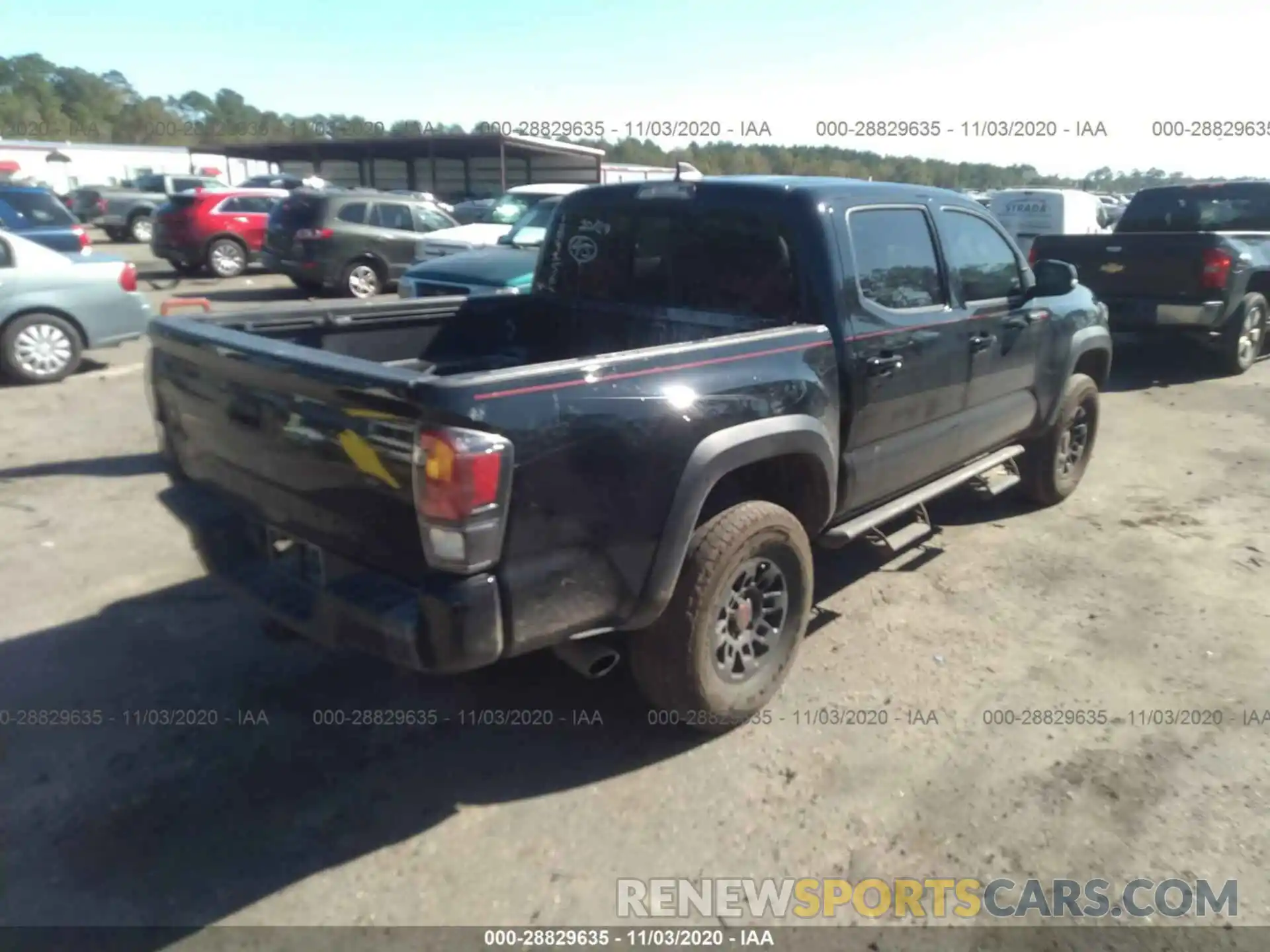 4 Фотография поврежденного автомобиля 5TFCZ5AN2KX189156 TOYOTA TACOMA 4WD 2019