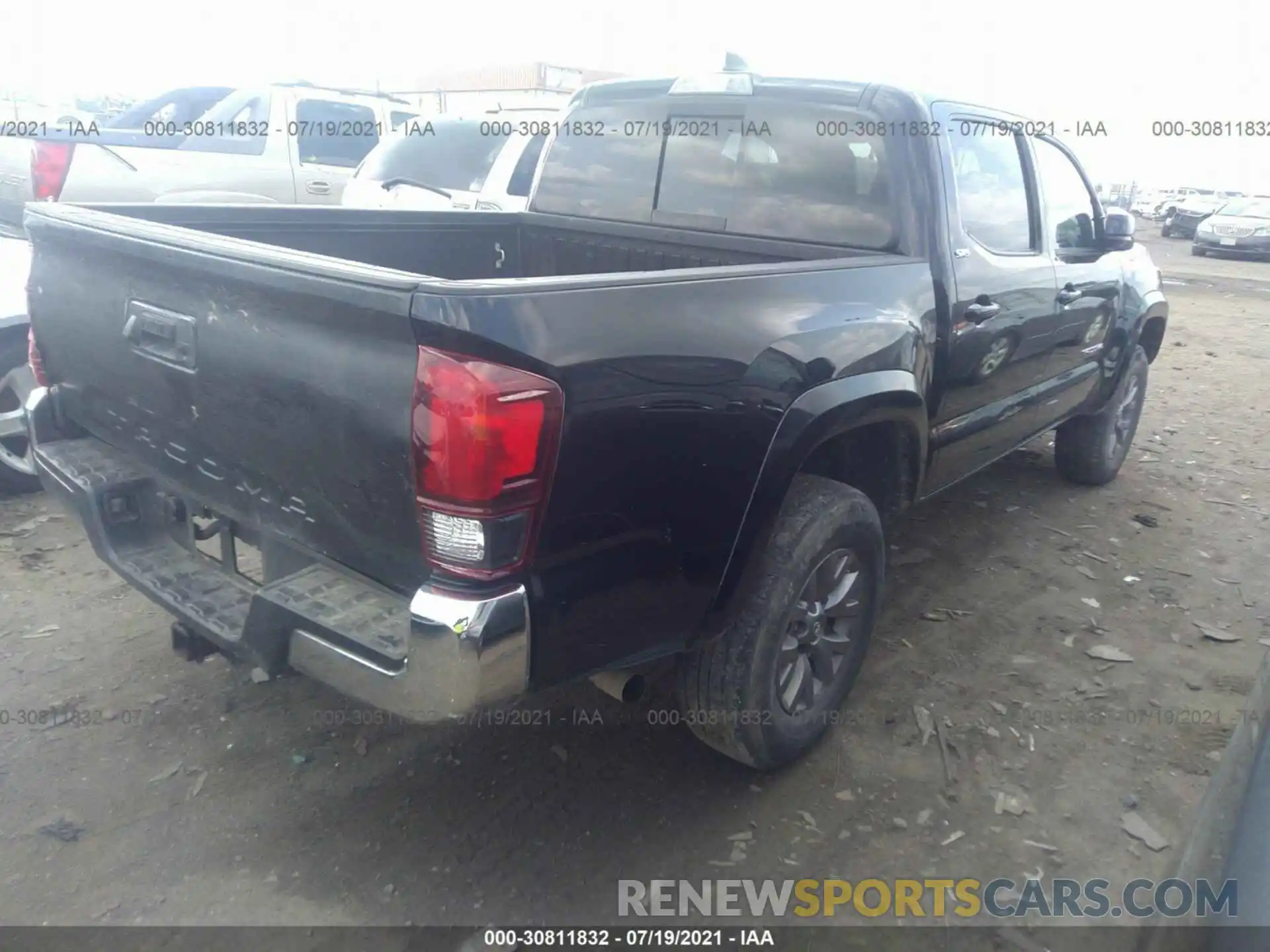 4 Фотография поврежденного автомобиля 5TFCZ5AN2KX190291 TOYOTA TACOMA 4WD 2019