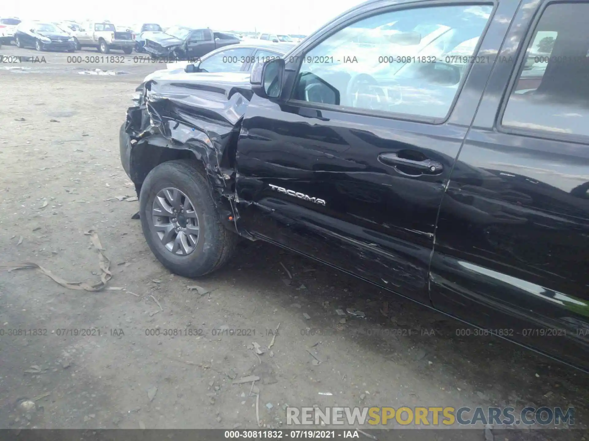 6 Фотография поврежденного автомобиля 5TFCZ5AN2KX190291 TOYOTA TACOMA 4WD 2019