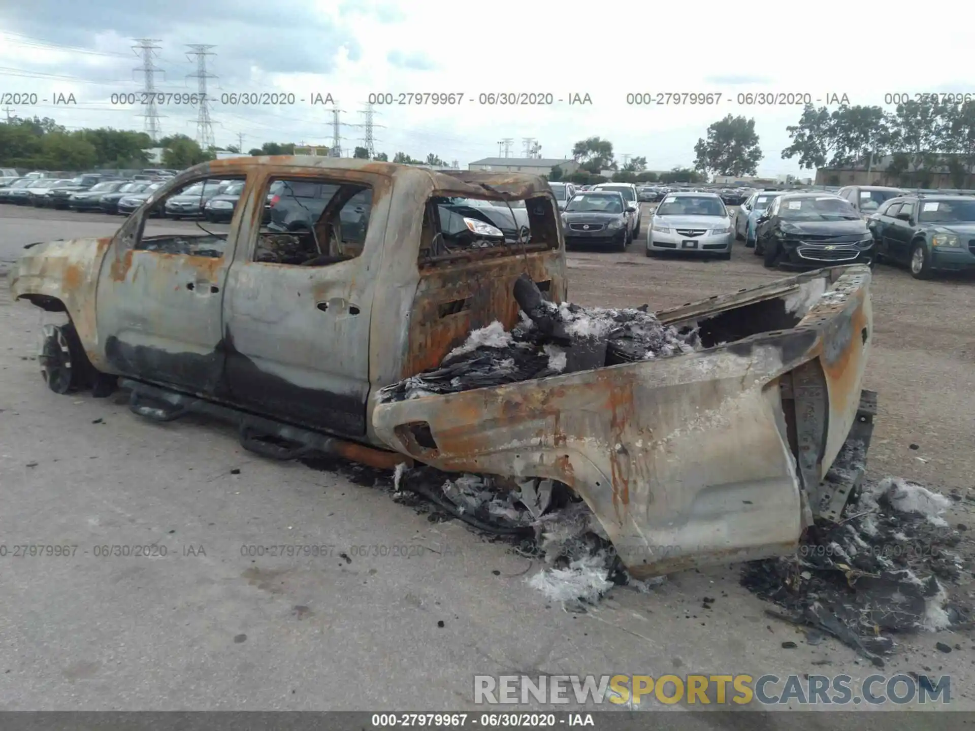 3 Photograph of a damaged car 5TFCZ5AN2KX194616 TOYOTA TACOMA 4WD 2019