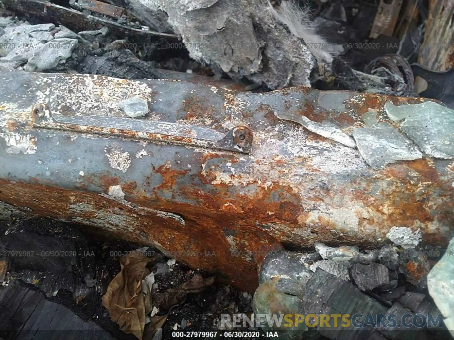 9 Photograph of a damaged car 5TFCZ5AN2KX194616 TOYOTA TACOMA 4WD 2019